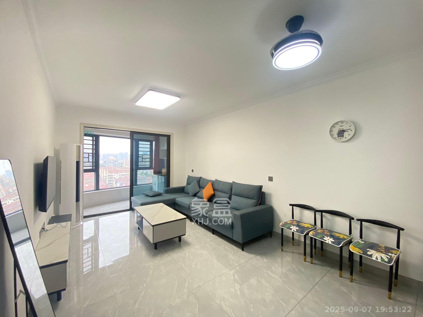 嘉雨兴园 2室1厅1卫 2600.0元/月 嘉雨兴园 2室1厅1卫 2600.0元/月室内图