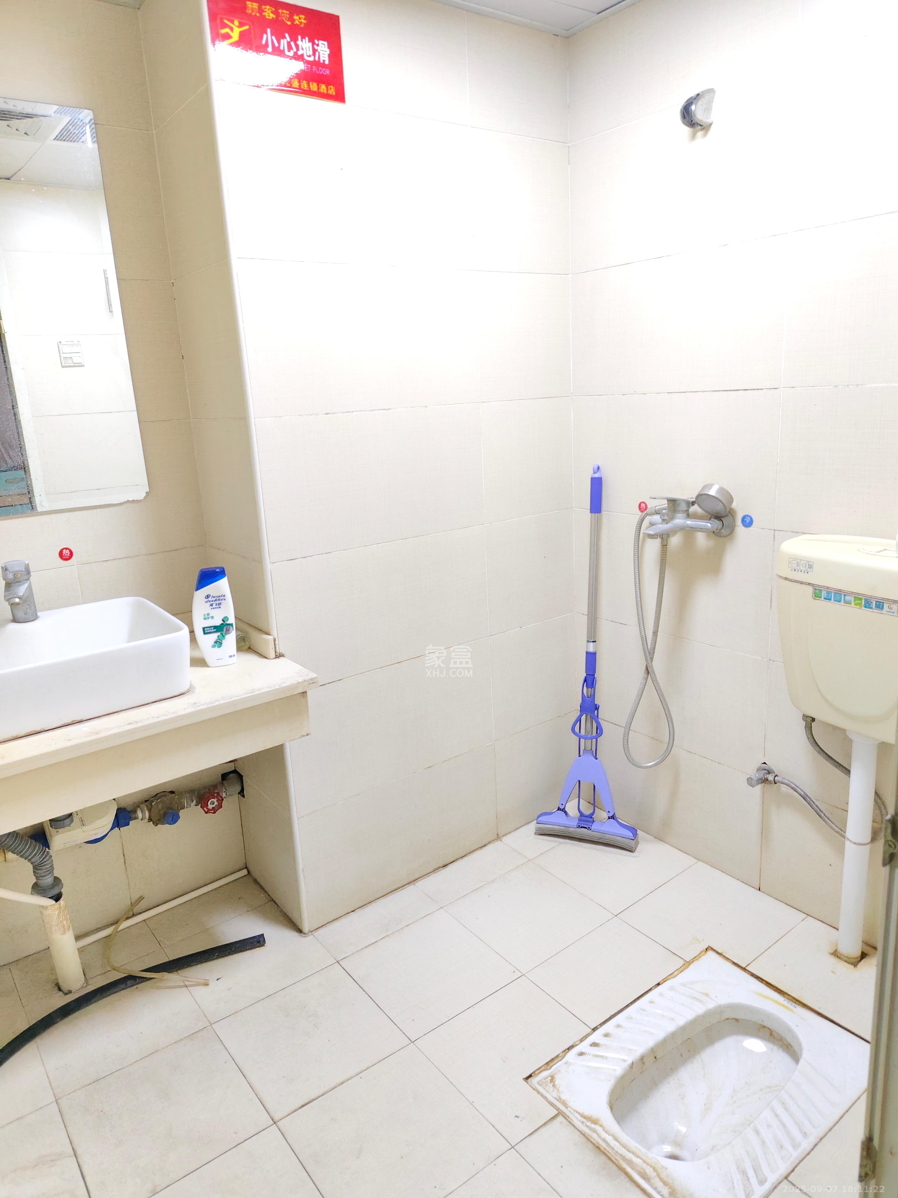 长城华都  1室1厅1卫    1400.0元/月室内图