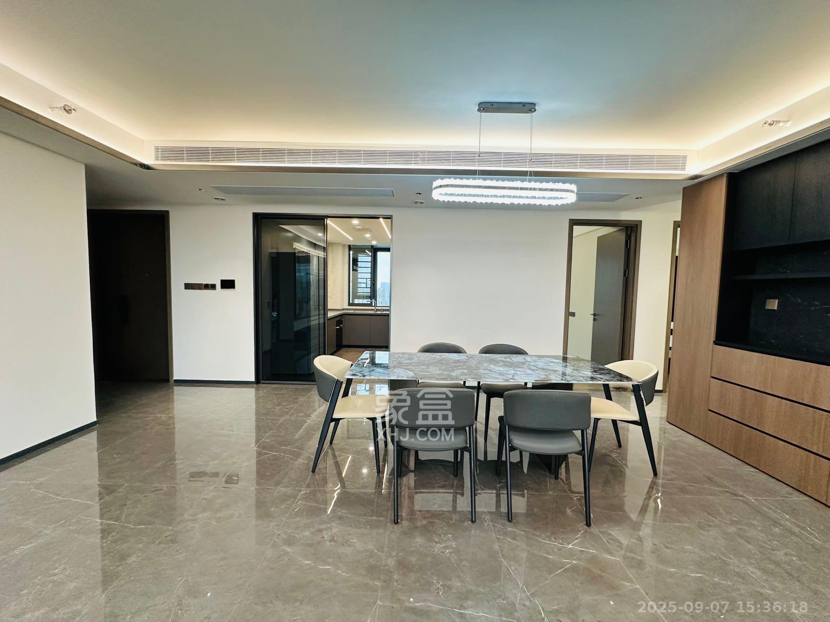 绿城招商桂语雲峯 4室2厅2卫 8000.0元/月 绿城招商桂语雲峯 4室2厅2卫 8000.0元/月室内图