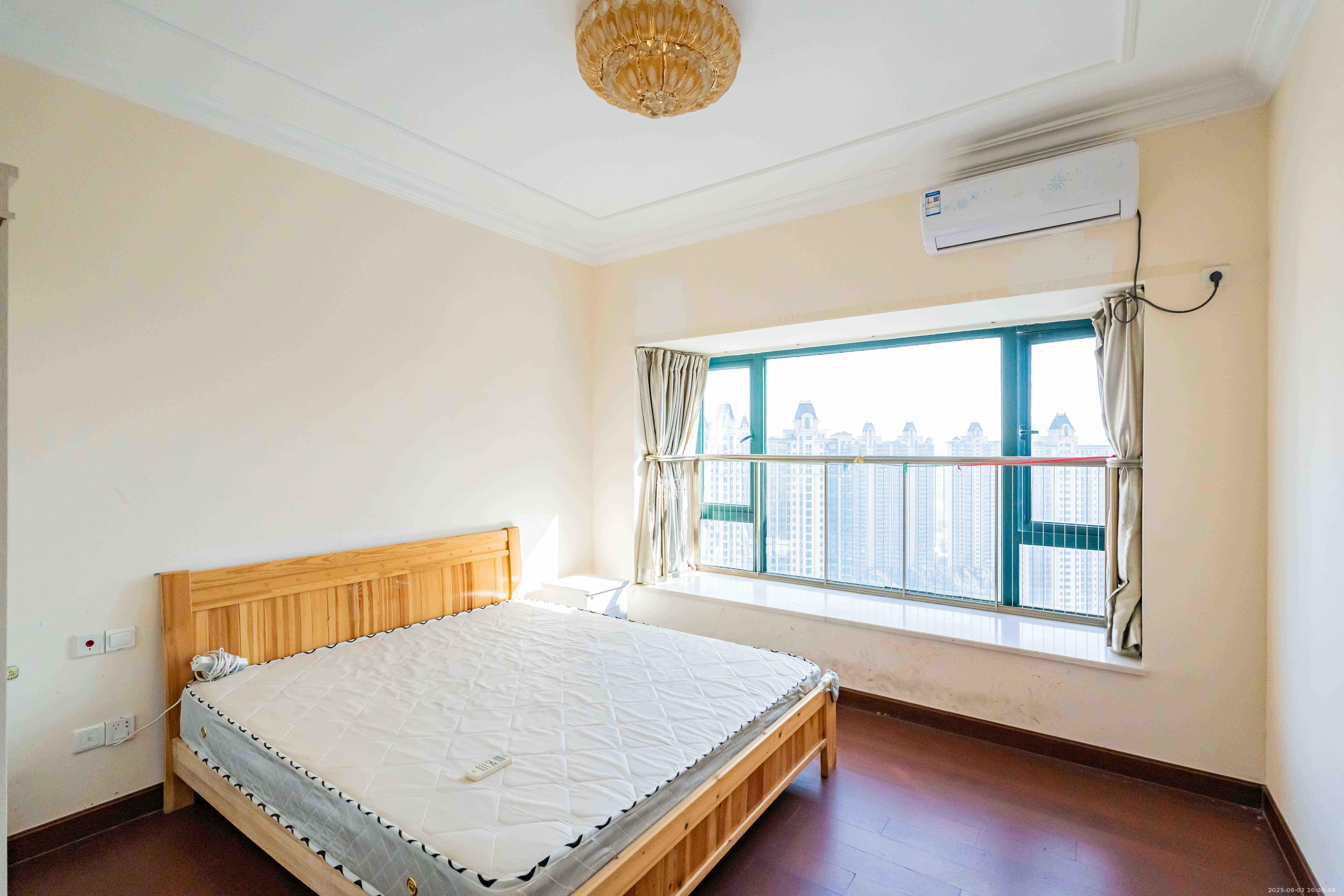 恒大雅苑 3室2厅1卫 2200.0元/月 恒大雅苑 3室2厅1卫 2200.0元/月室内图