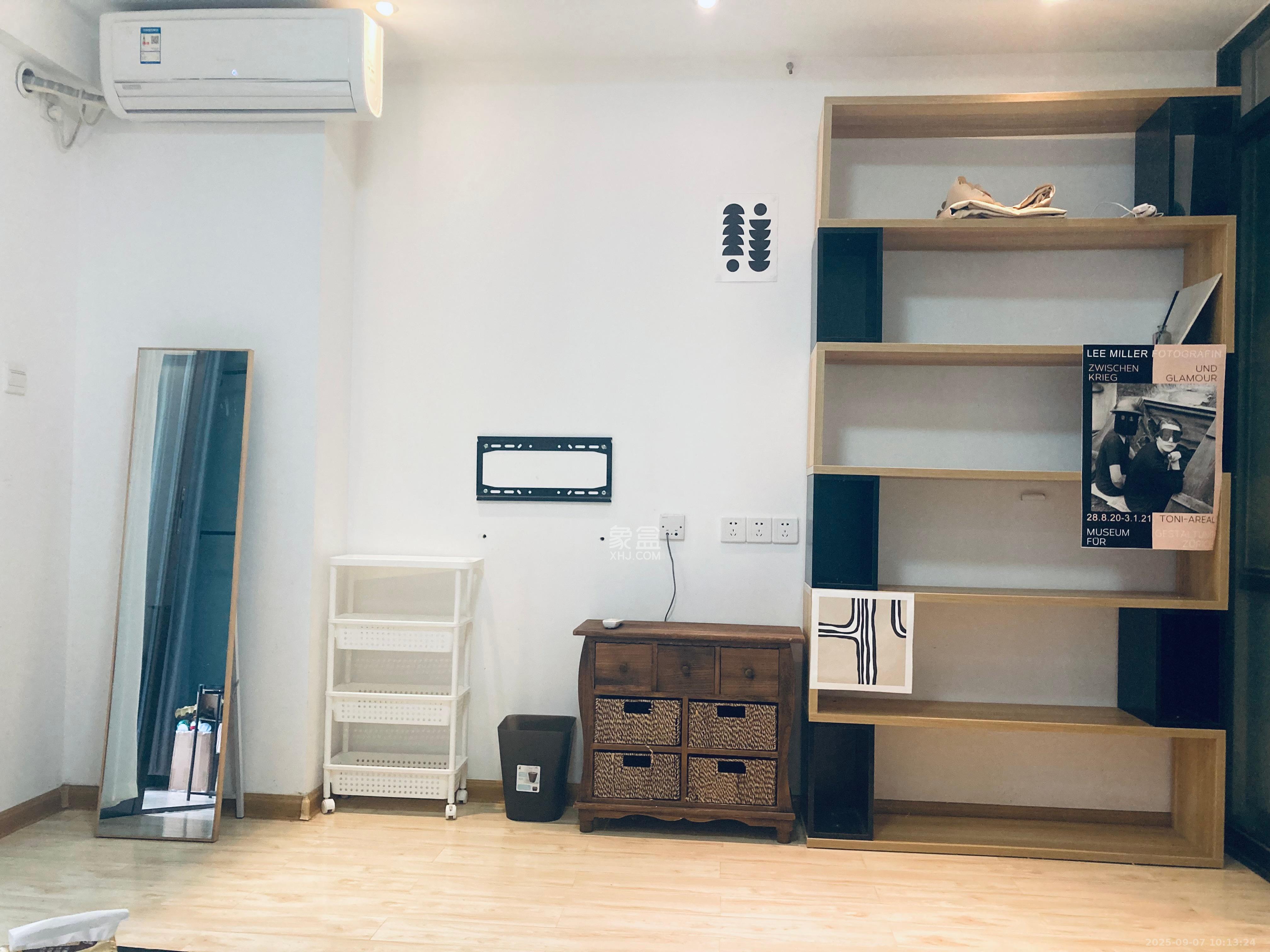 江山帝景哈佛  1室1厅1卫    1400.0元/月