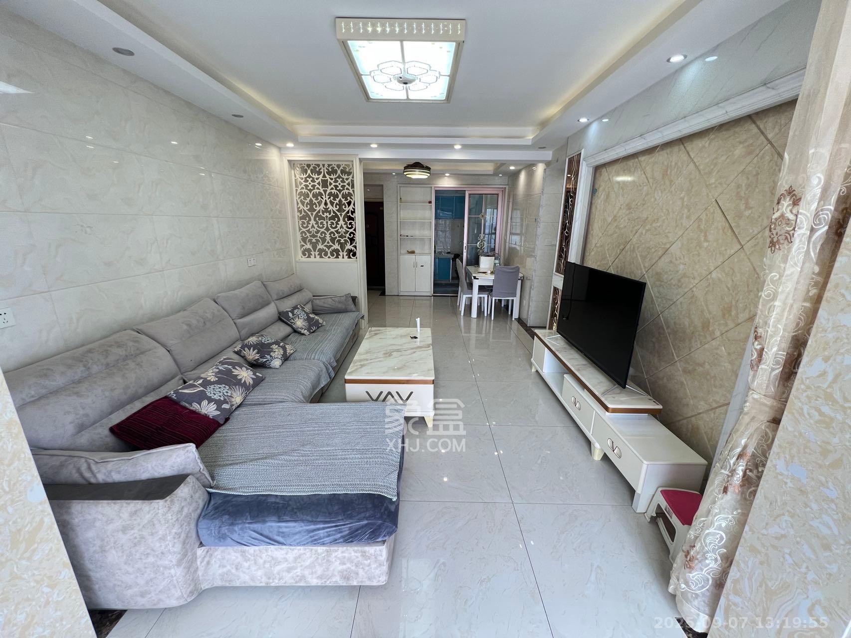 富春山  3室2厅2卫    2500.0元/月室内图