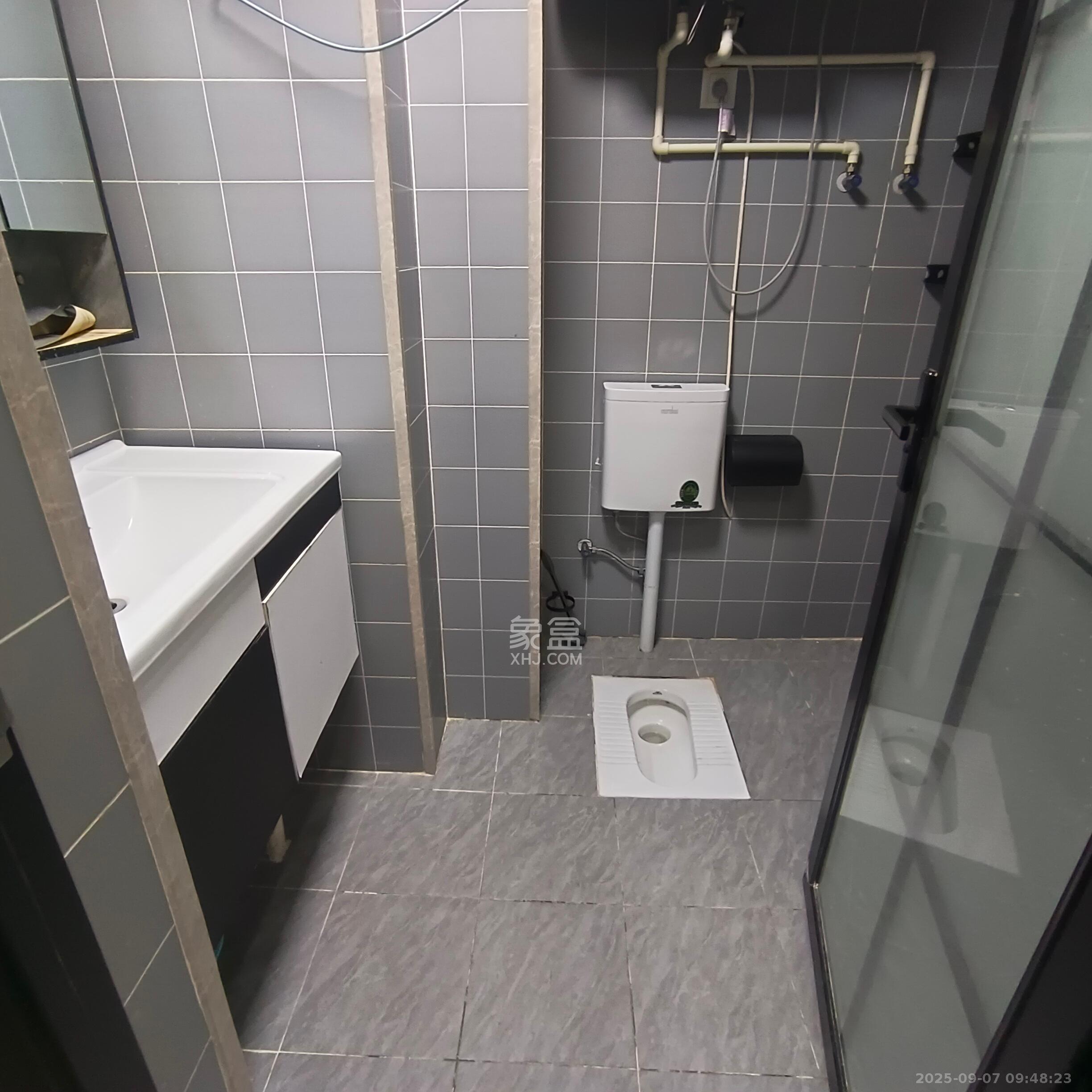 绿洲花园 1室1厅1卫 1700.0元/月 绿洲花园 1室1厅1卫 1700.0元/月室内图