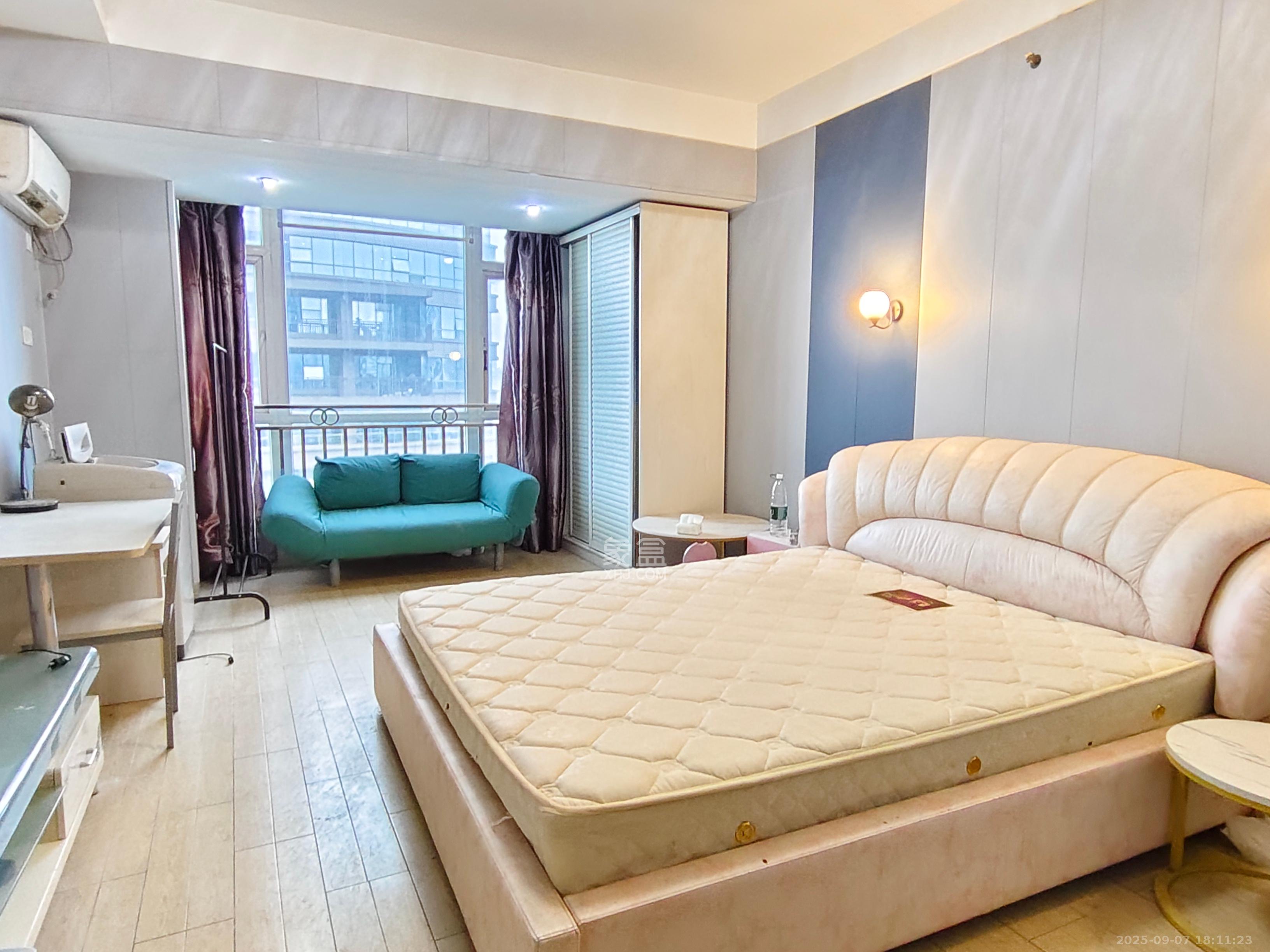 长城华都  1室1厅1卫    1400.0元/月室内图