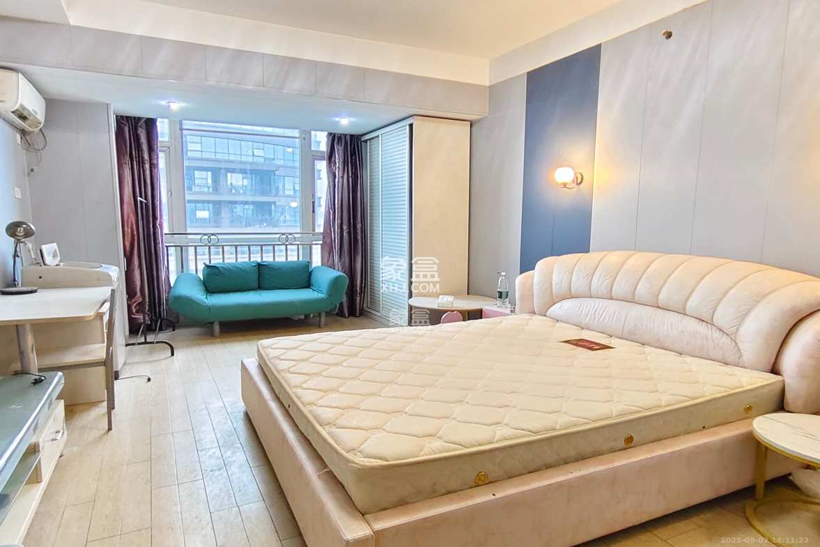 长城华都  1室1厅1卫    1400.0元/月 长城华都  1室1厅1卫    1400.0元/月室内图