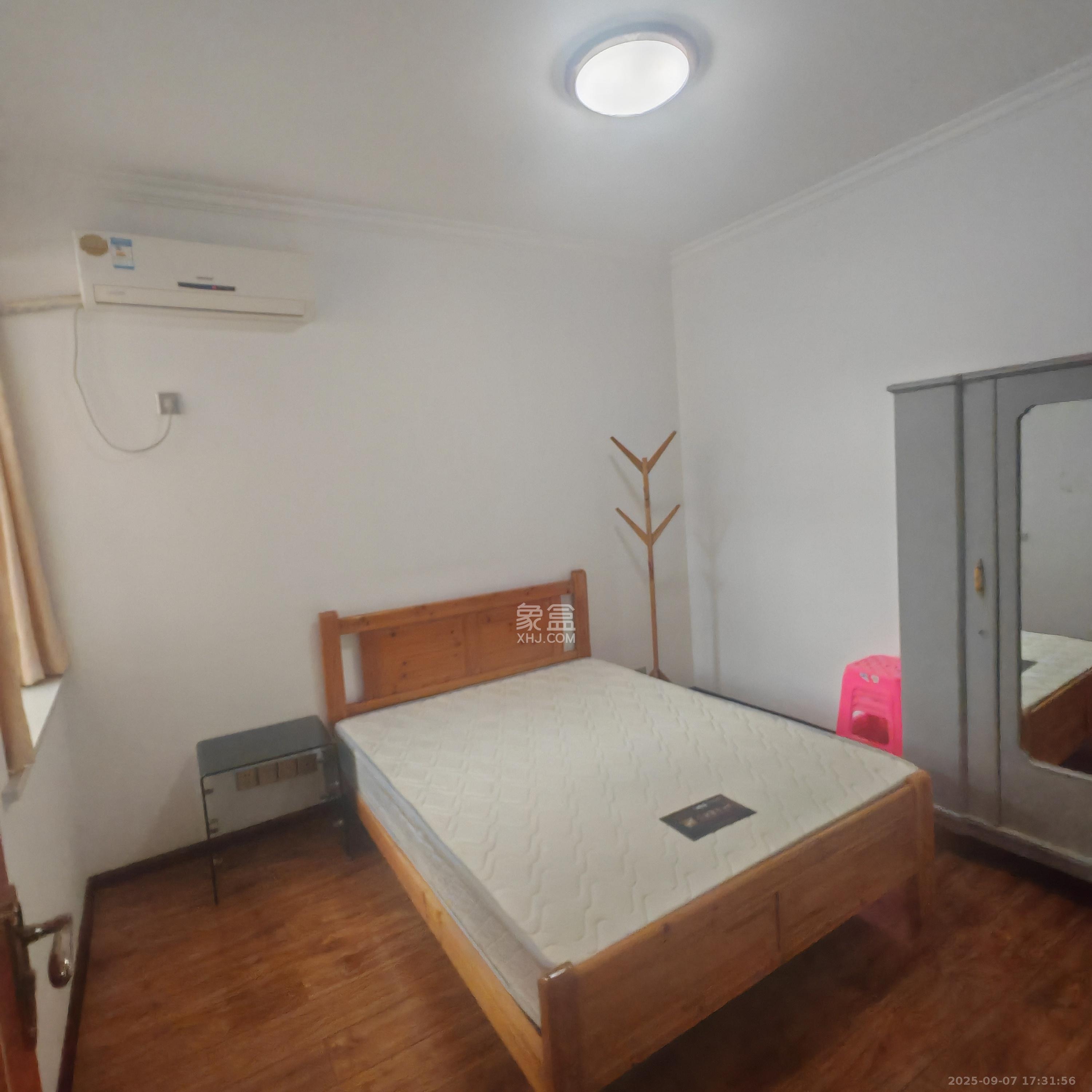 洋湖景园  2室1厅1卫    2100.0元/月 洋湖景园  2室1厅1卫    2100.0元/月室内图