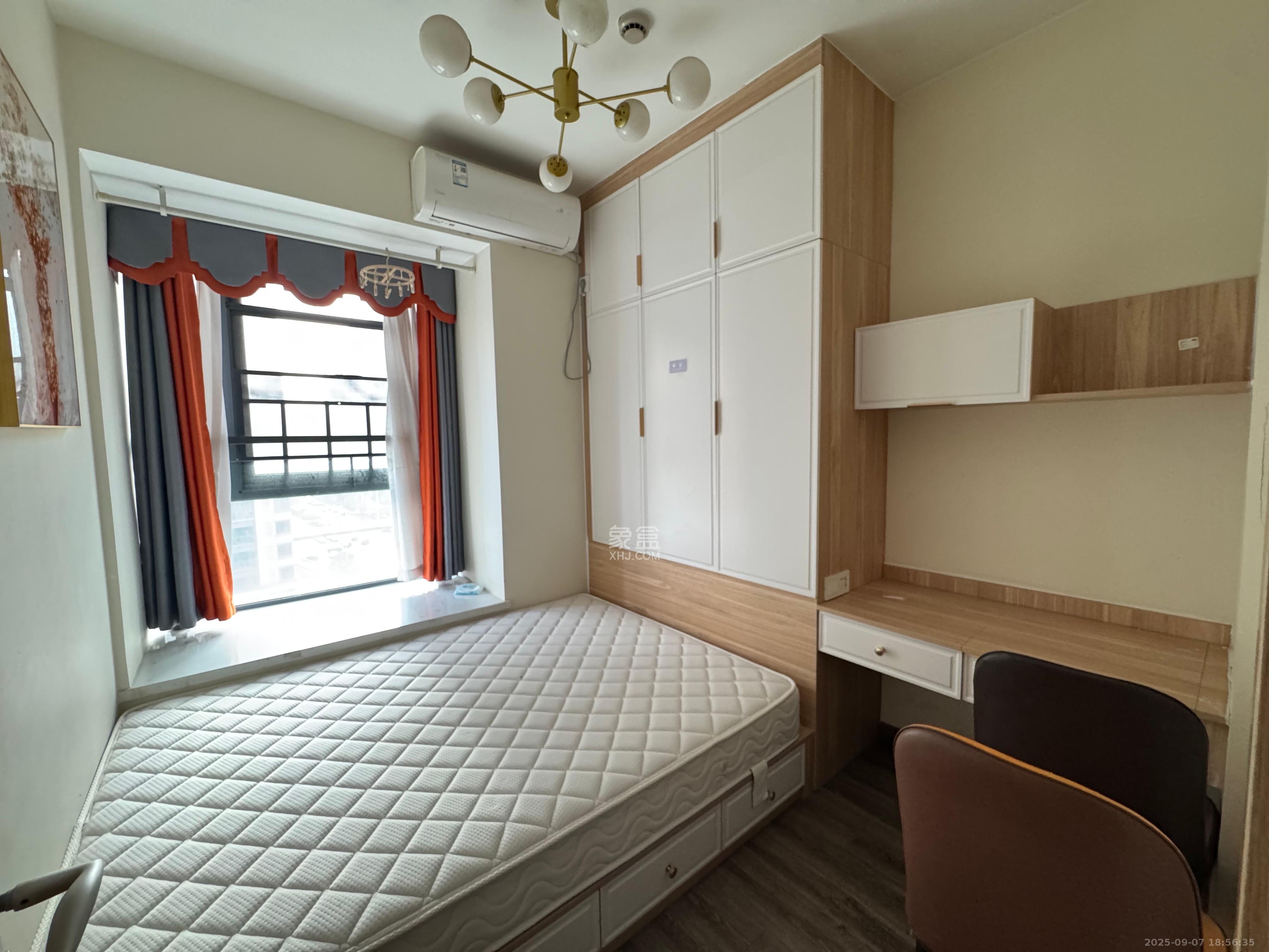 卓越浅水湾  1室1厅1卫    1950.0元/月室内图