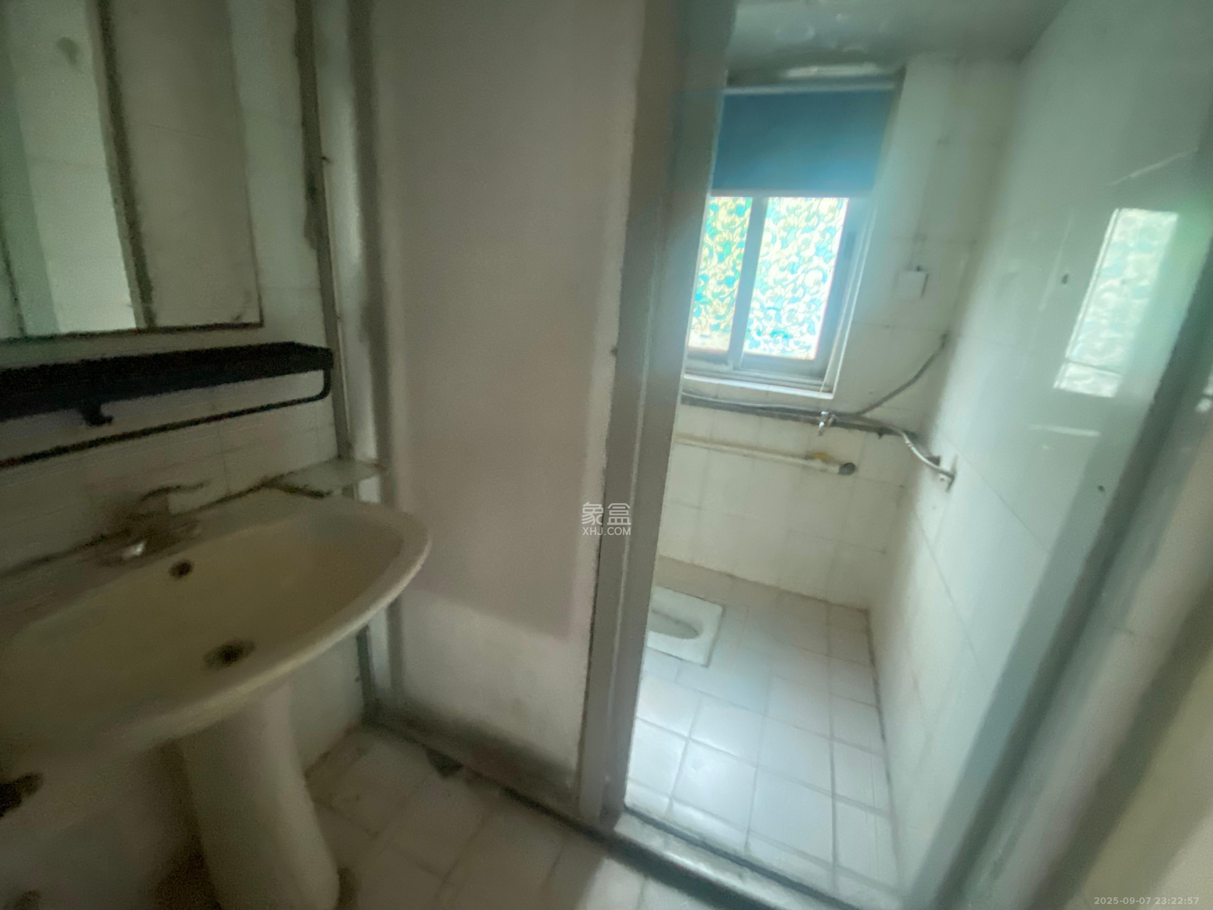 东广济桥社区 1室1厅1卫 1800.0元/月 东广济桥社区 1室1厅1卫 1800.0元/月室内图