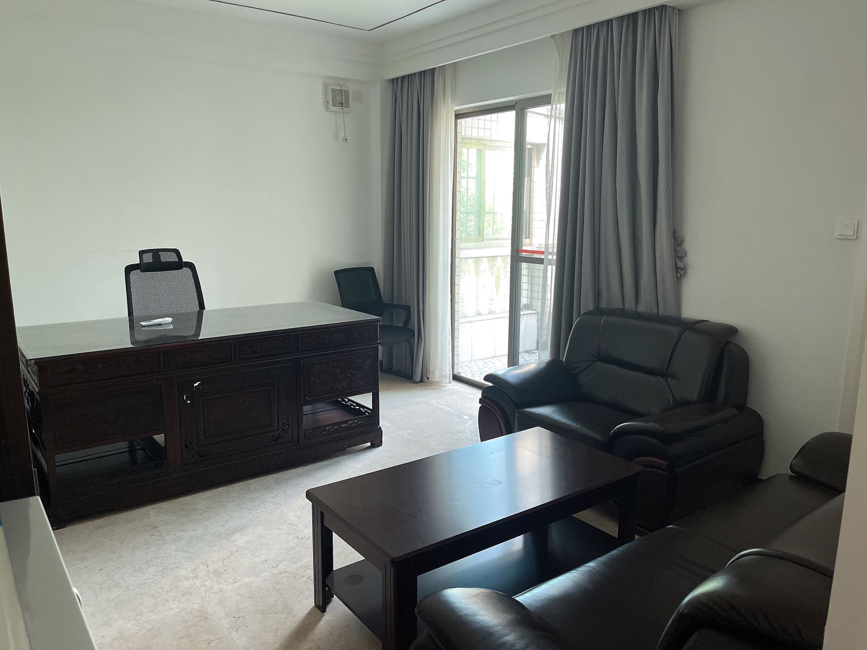 阳光小区 8室3厅6卫 40000.0元/月 阳光小区 8室3厅6卫 40000.0元/月室内图