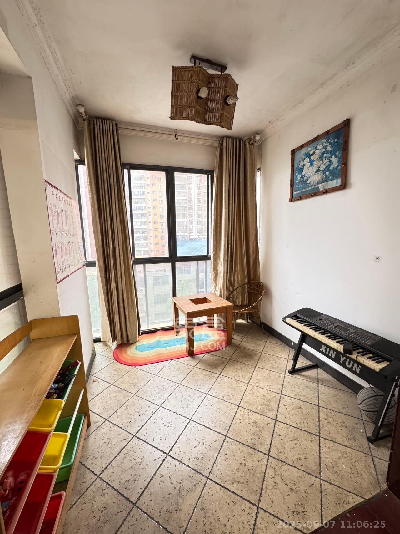 联诚国际城  3室2厅2卫    1600.0元/月 联诚国际城  3室2厅2卫    1600.0元/月室内图