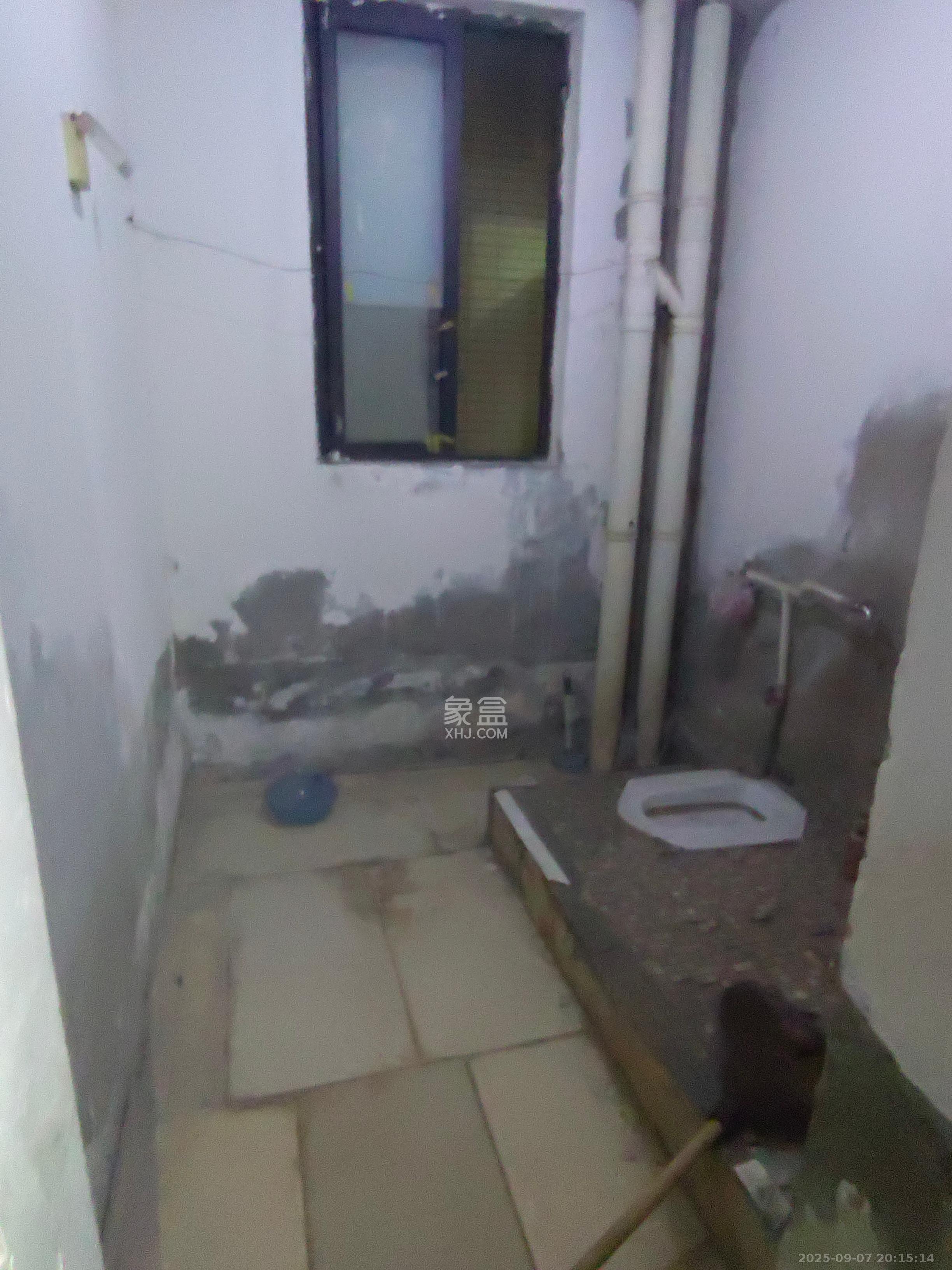 融科东南海 3室2厅2卫 1000.0元/月 融科东南海 3室2厅2卫 1000.0元/月室内图