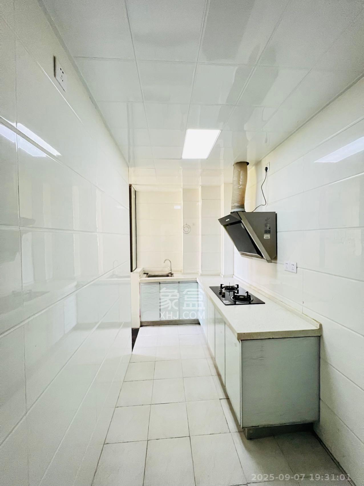 旭辉御府  1室1厅1卫    2000.0元/月户型图