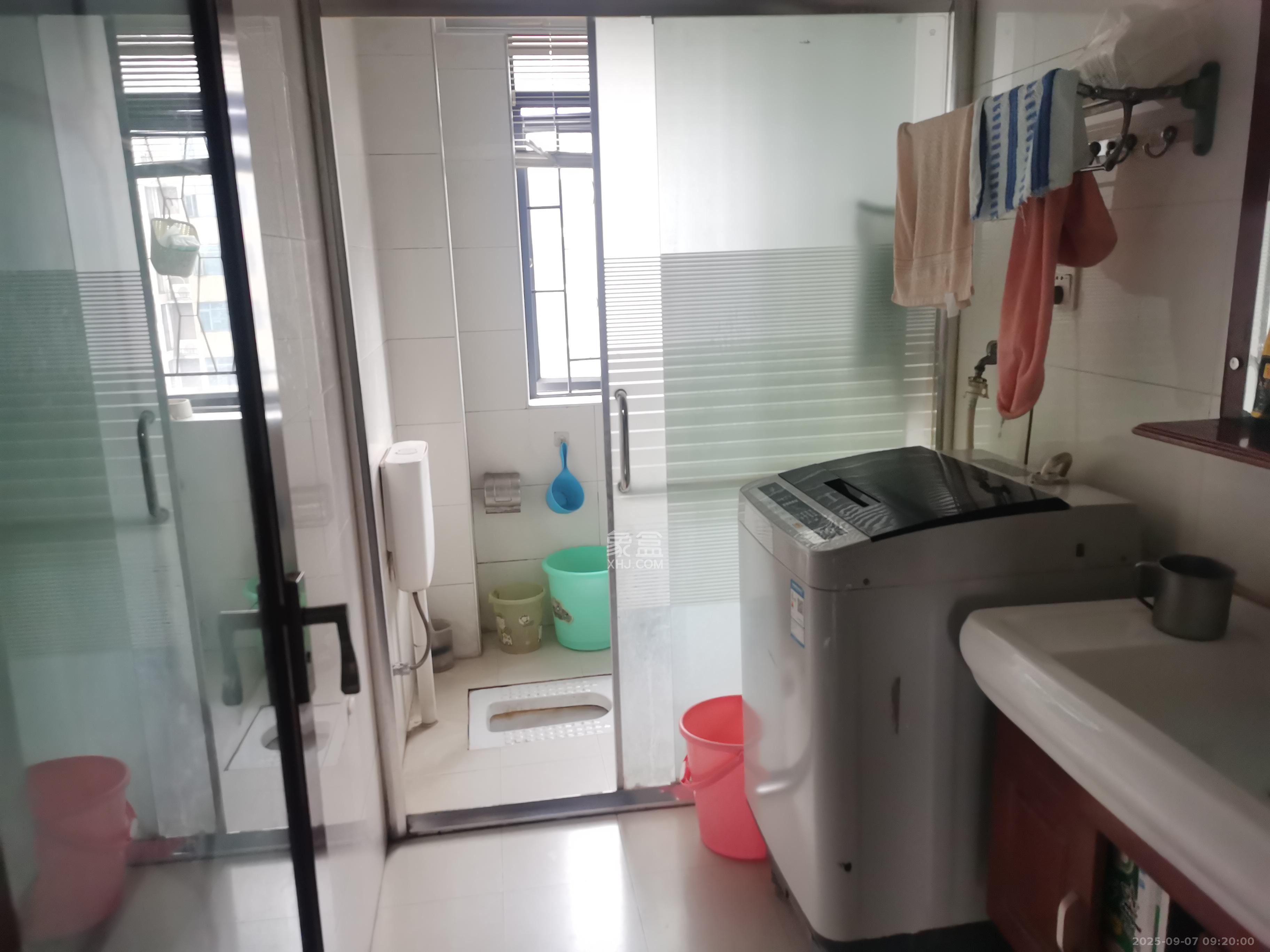 山水熙园 3室2厅2卫 2300.0元/月 山水熙园 3室2厅2卫 2300.0元/月室内图