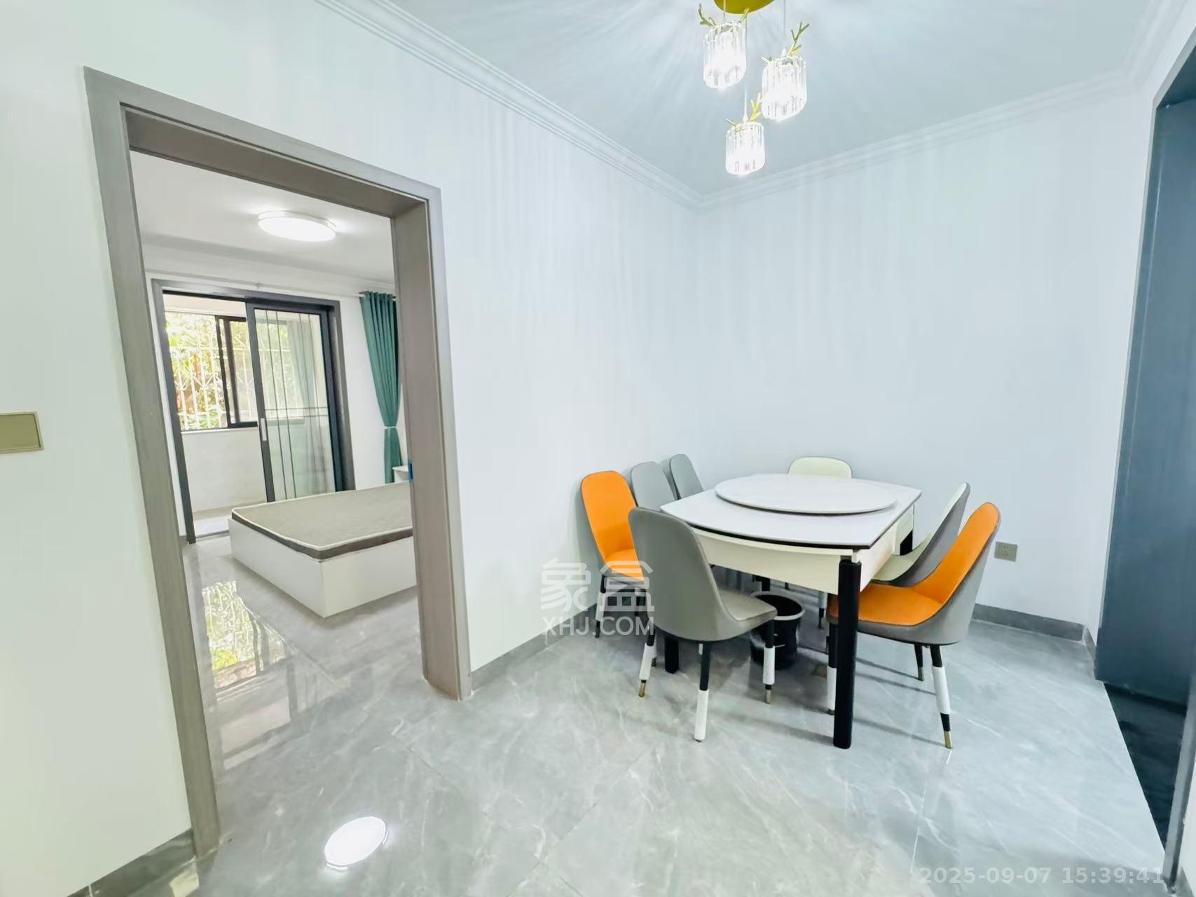 铝厂宿舍 3室2厅1卫 1900.0元/月 铝厂宿舍 3室2厅1卫 1900.0元/月室内图