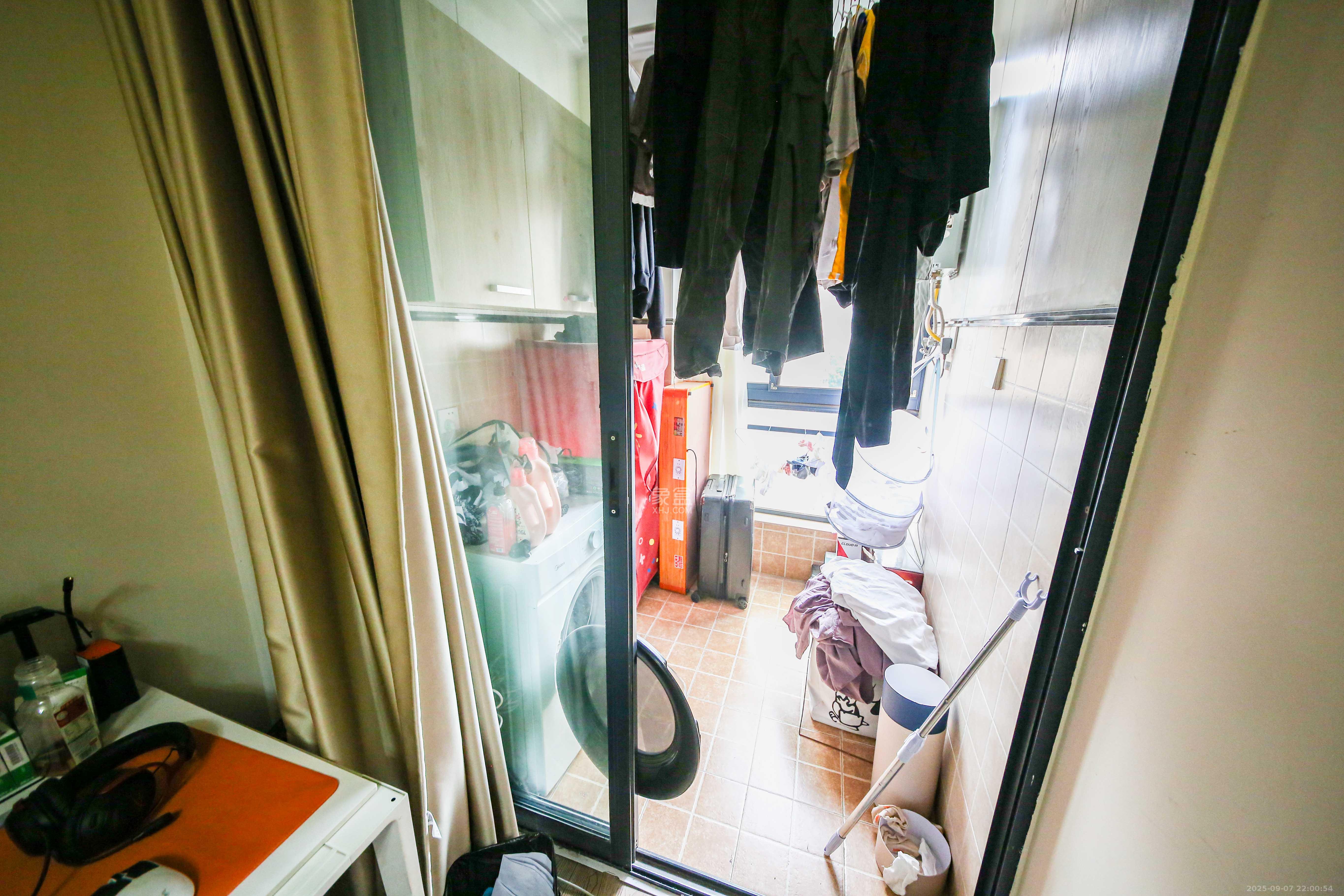 钱隆学府一、二期 2室1厅1卫 45.0万 钱隆学府一、二期 2室1厅1卫 45.0万阳台