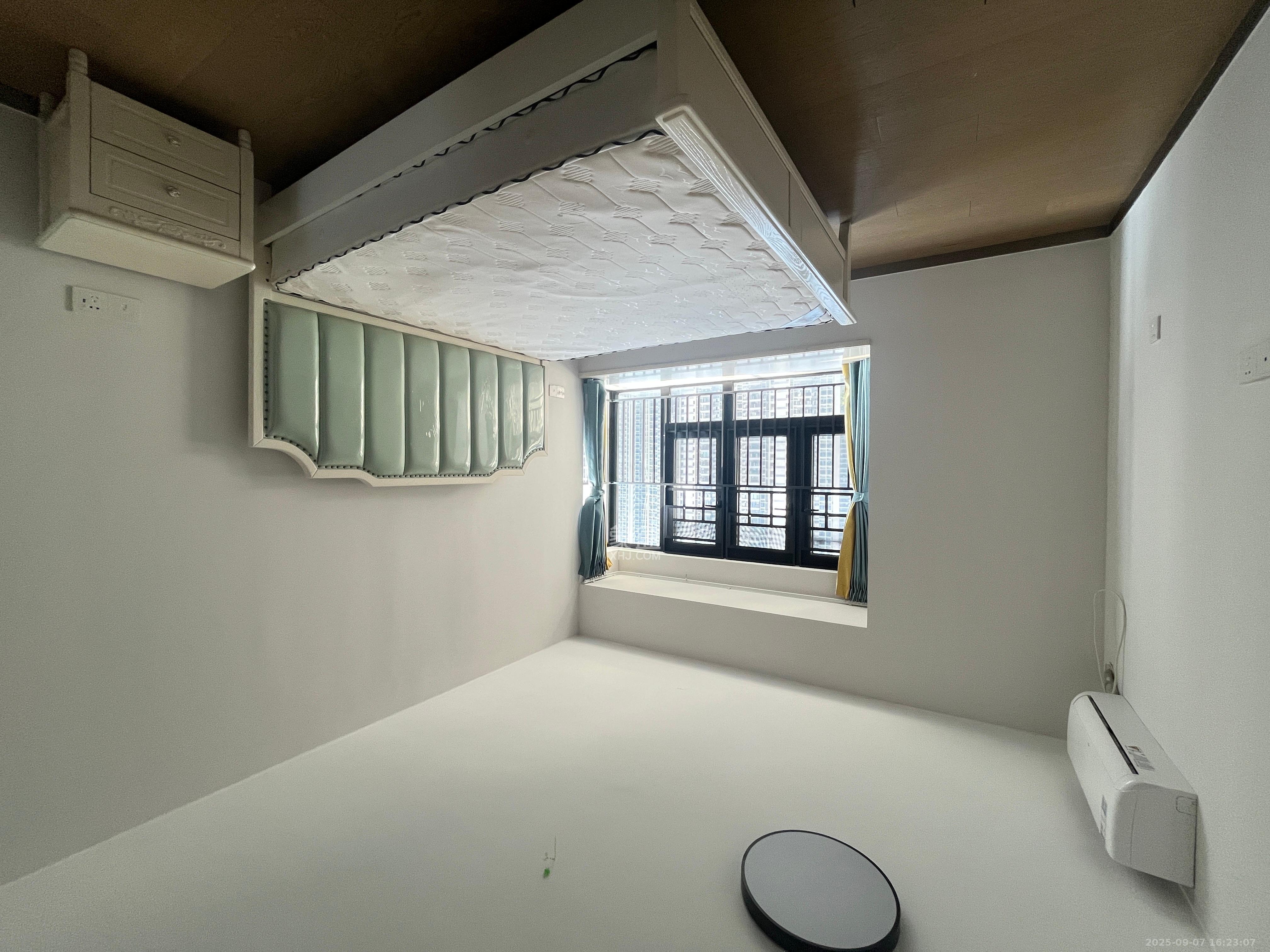 时代年华  4室2厅2卫    2600.0元/月室内图