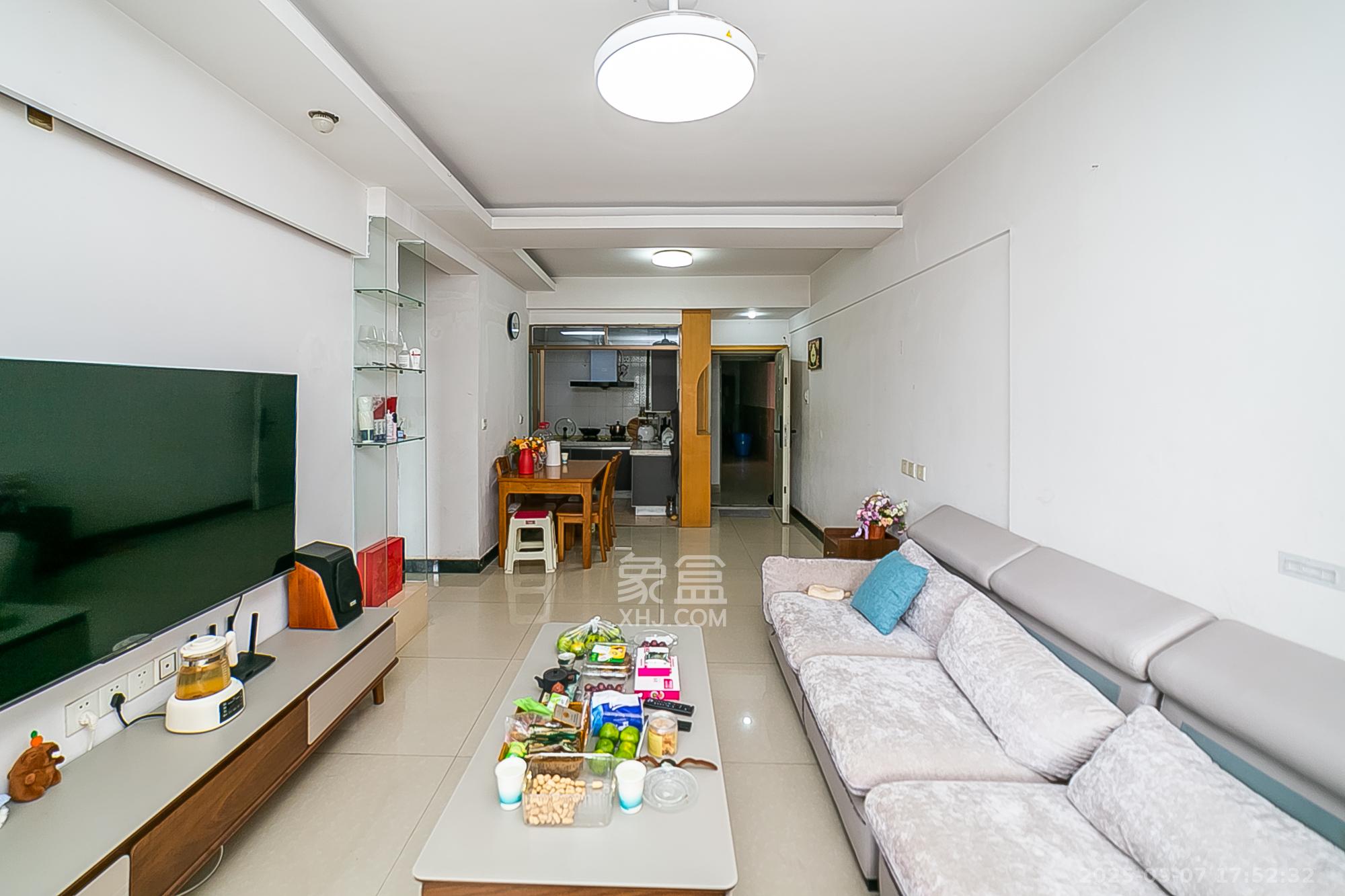 欧园  1室2厅1卫    75.0万 欧园  1室2厅1卫    75.0万客厅