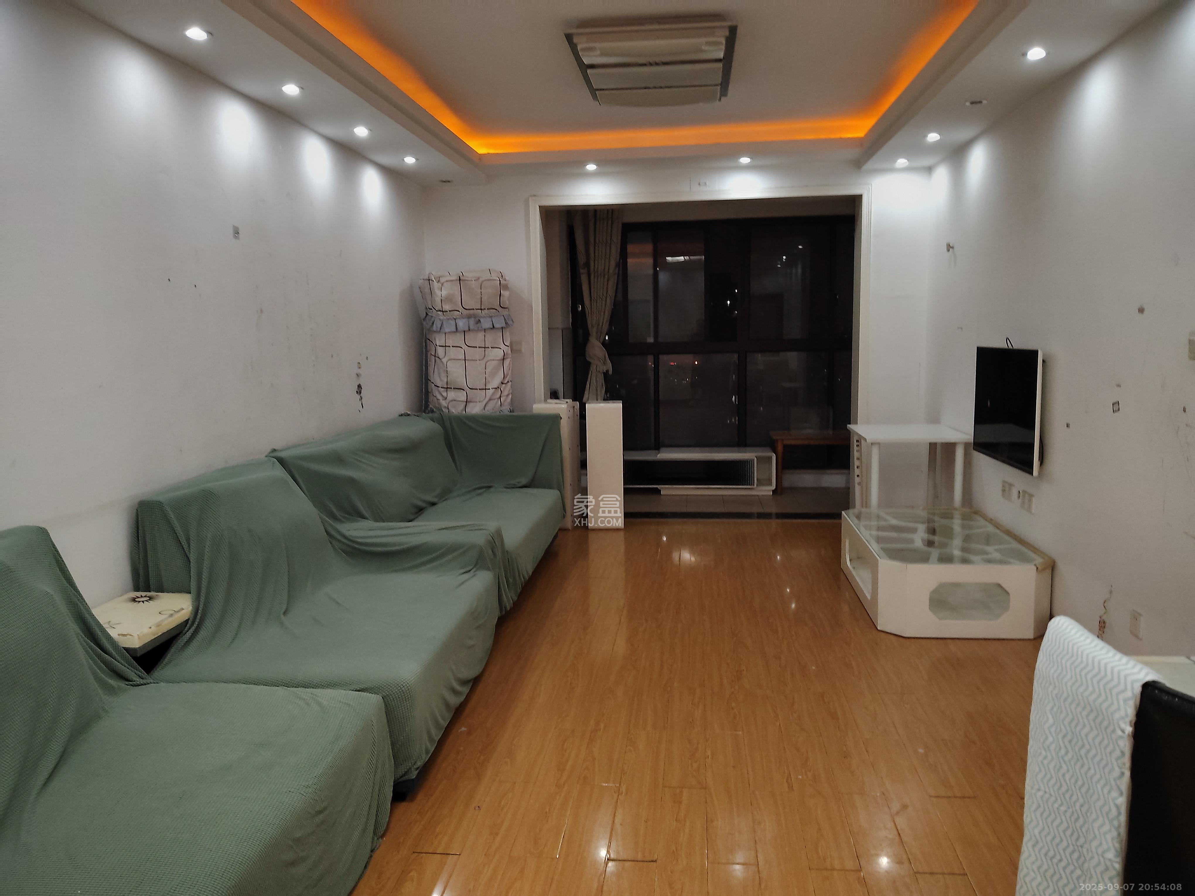 保利麓谷林语E区  3室2厅2卫    2600.0元/月 保利麓谷林语E区  3室2厅2卫    2600.0元/月室内图