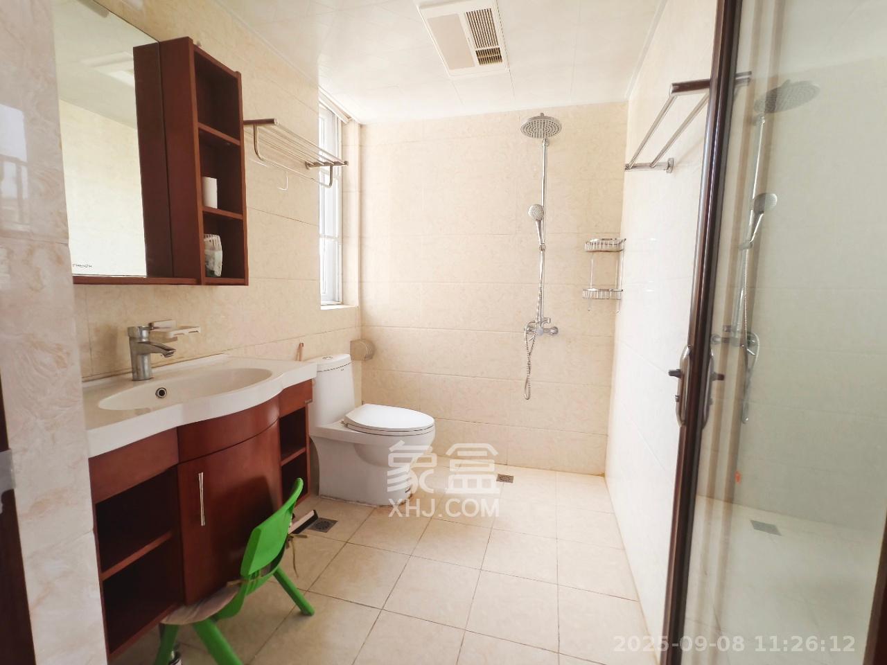 万国城(当代满庭春MOMA)三期  4室2厅2卫    3200.0元/月 万国城(当代满庭春MOMA)三期  4室2厅2卫    3200.0元/月室内图