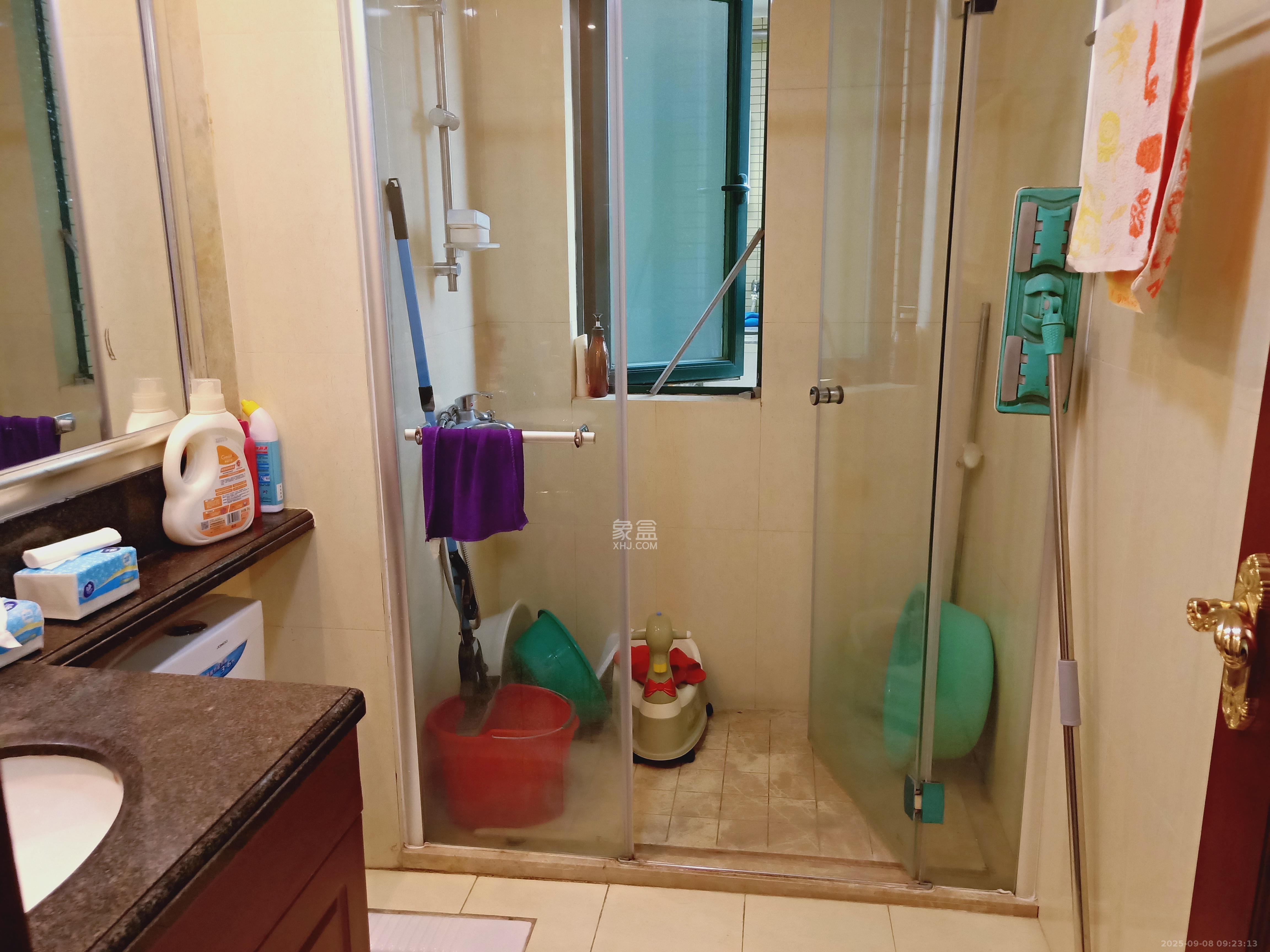 恒大城  4室2厅2卫    3500.0元/月 恒大城  4室2厅2卫    3500.0元/月室内图