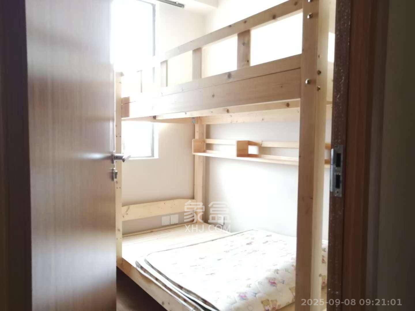 麓谷小镇 1室2厅1卫 2200.0元/月 麓谷小镇 1室2厅1卫 2200.0元/月室内图