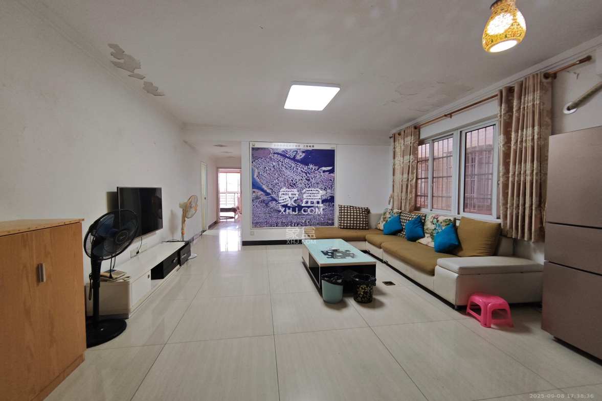 圣力华苑 3室2厅1卫 1600.00元/月 圣力华苑 3室2厅1卫 1600.00元/月室内图