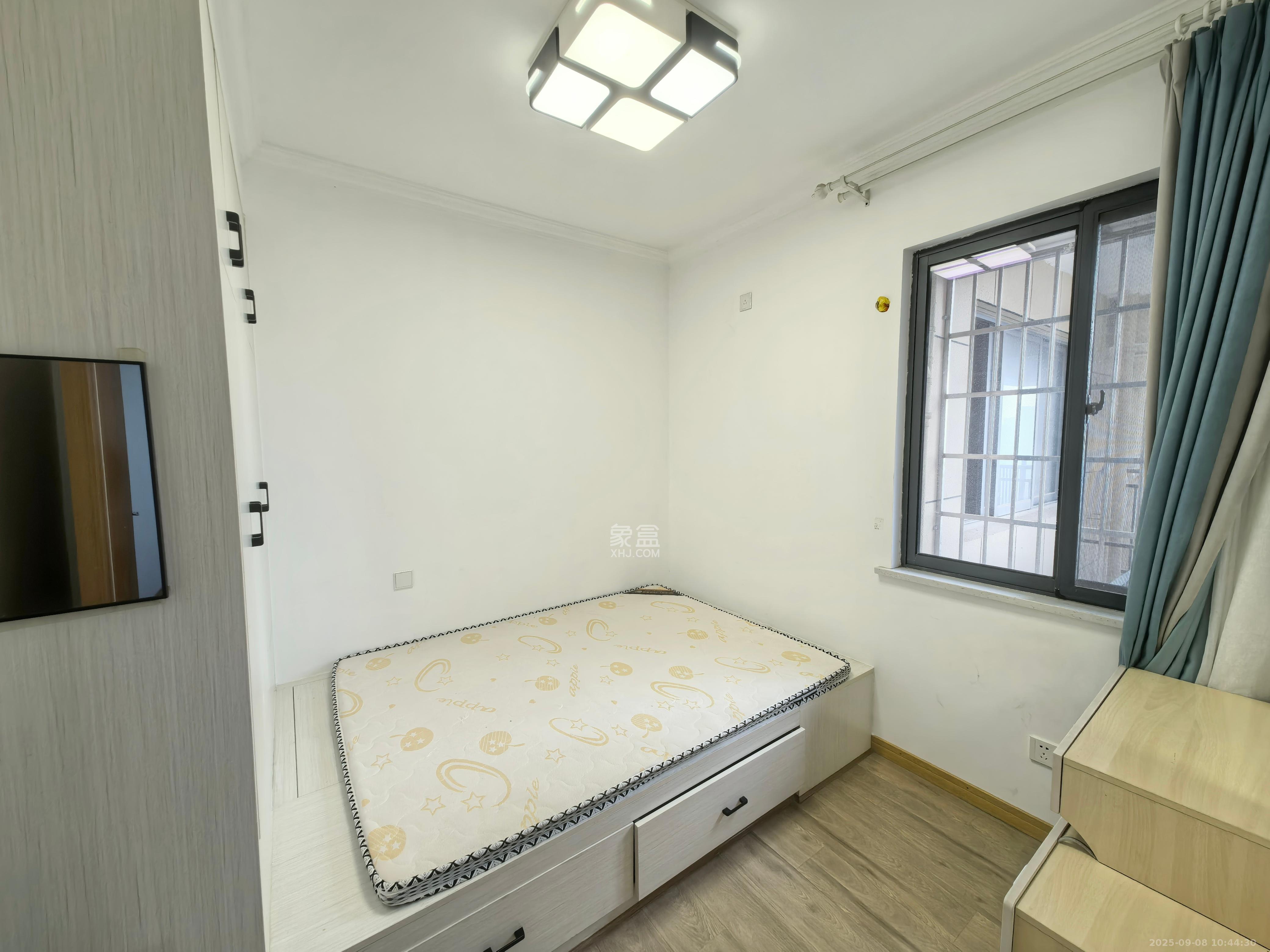 枫林雅苑（雷锋机电市场二期）  3室2厅2卫    2000.0元/月室内图