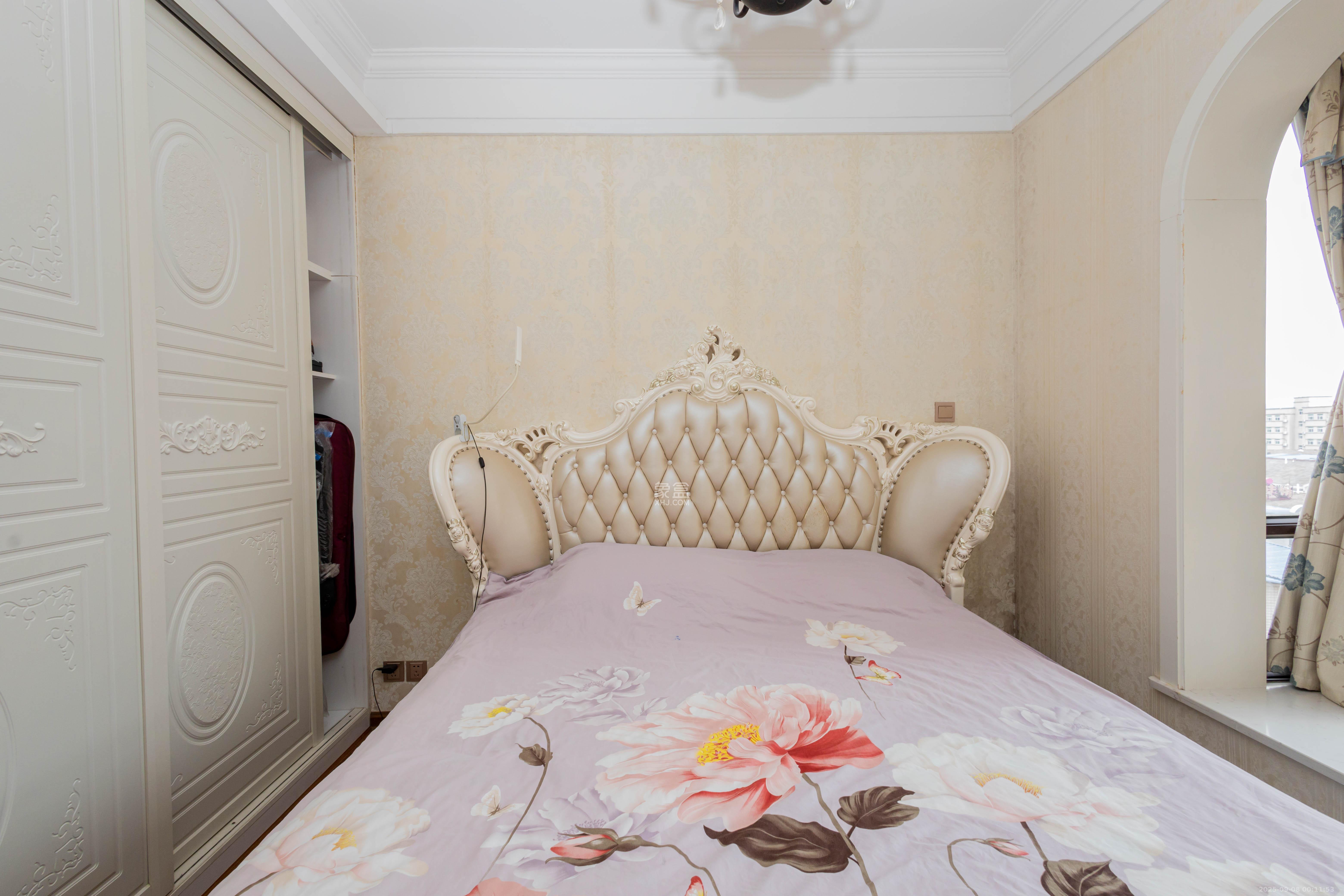 三景华御 2室2厅1卫 59.8万 三景华御 2室2厅1卫 59.8万卧室