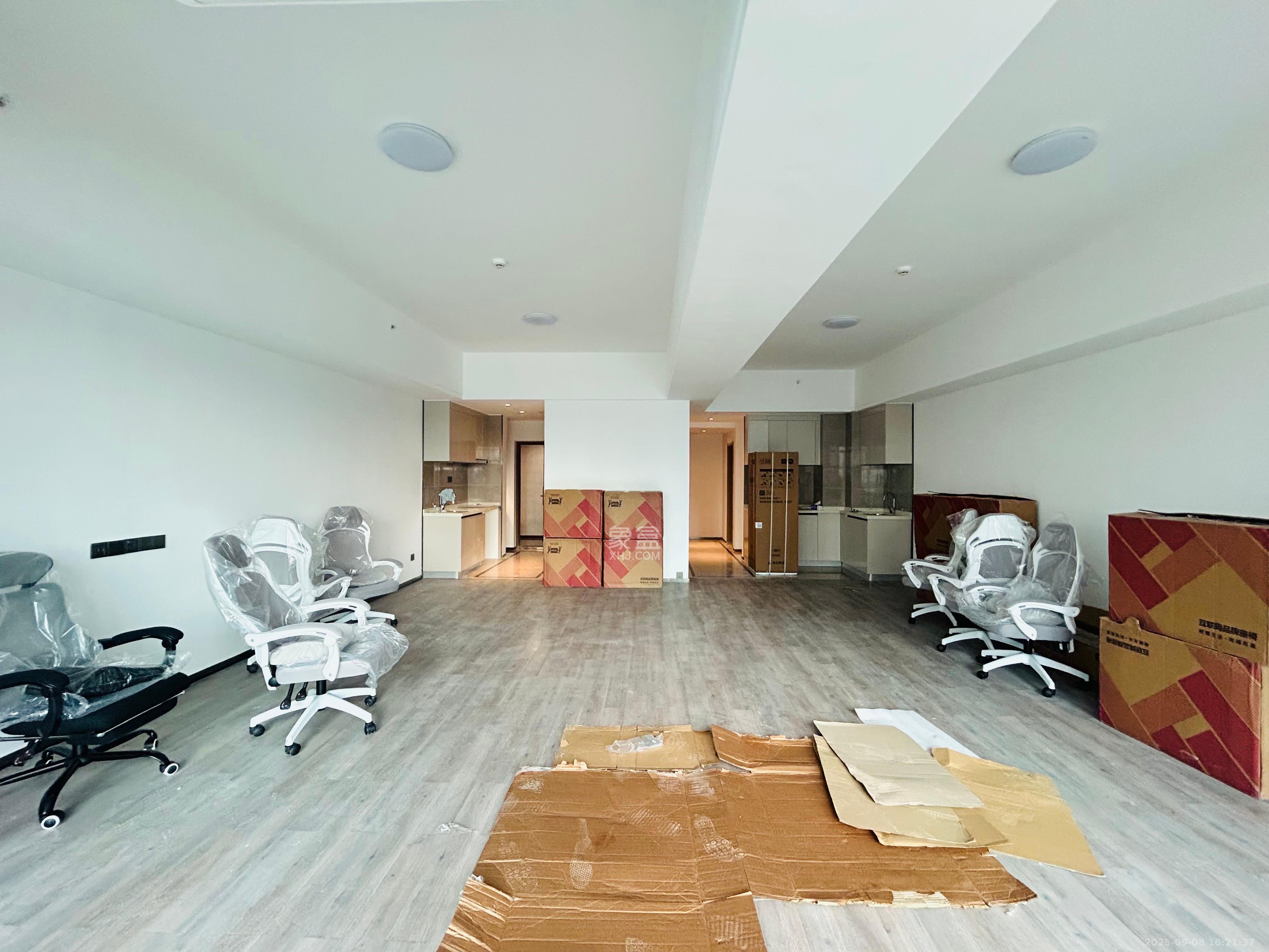 中建宝铂公馆  1室1厅1卫    2200.0元/月室内图