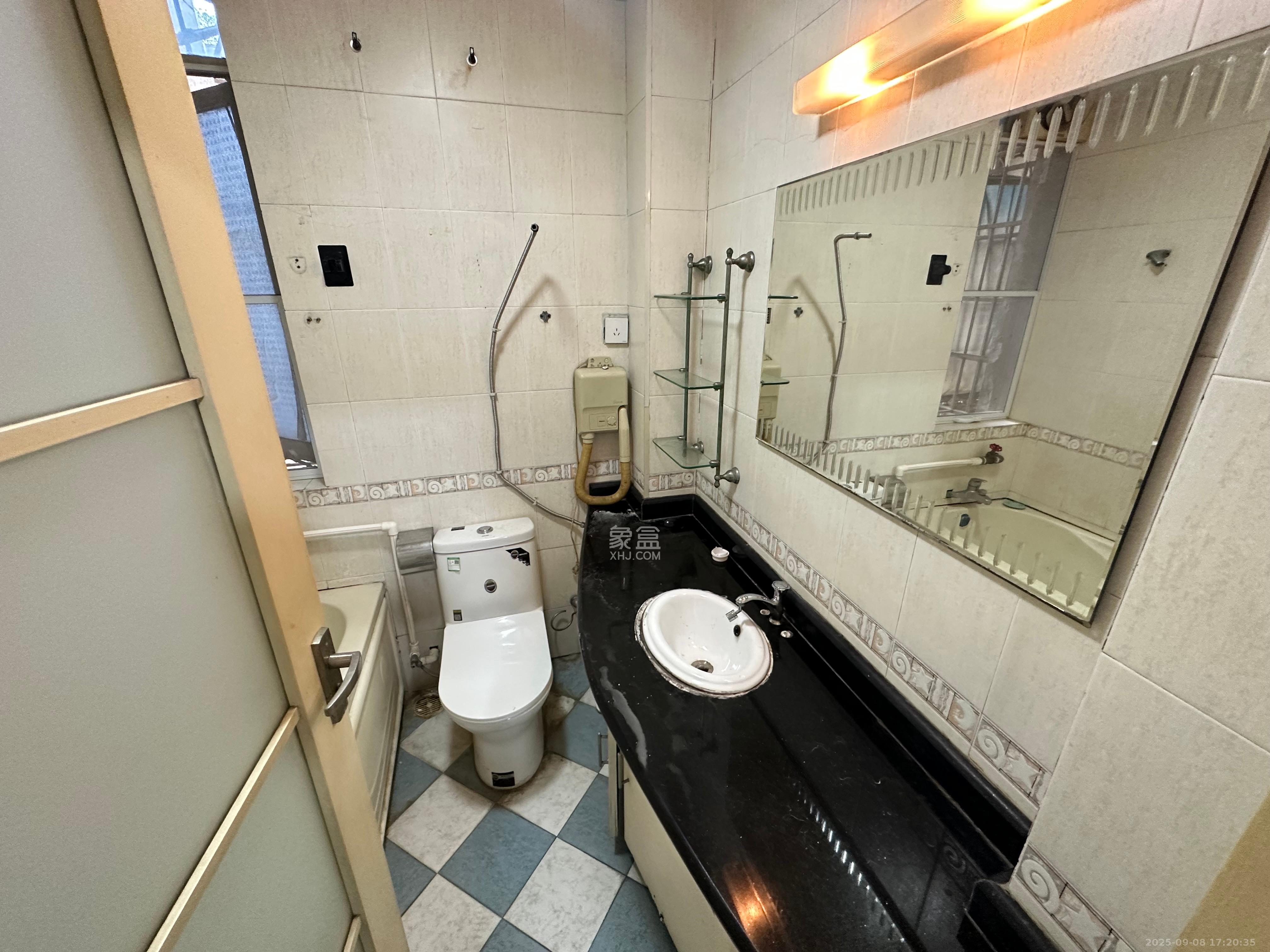 众立小区  3室2厅2卫    2500.0元/月室内图