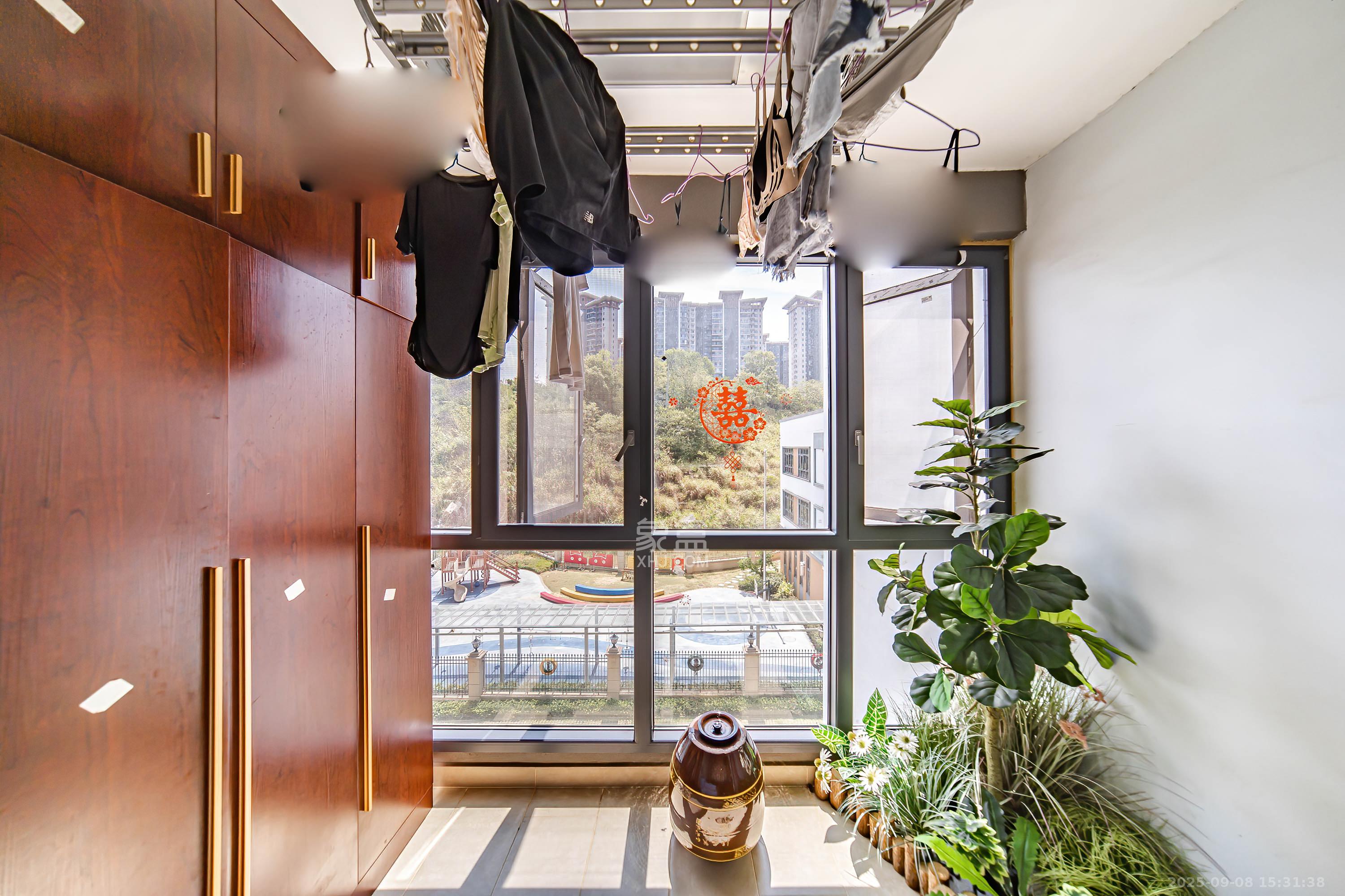 恒大文化旅游城A区  2室2厅1卫    50.8万 恒大文化旅游城A区  2室2厅1卫    50.8万阳台