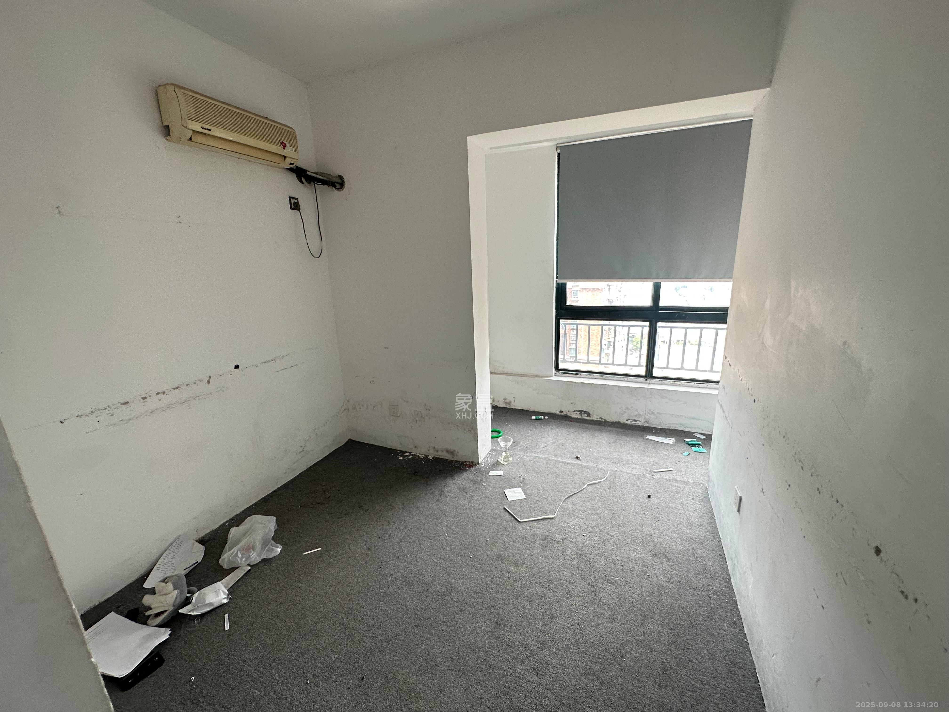 东玺门  4室1厅1卫    3000.0元/月室内图