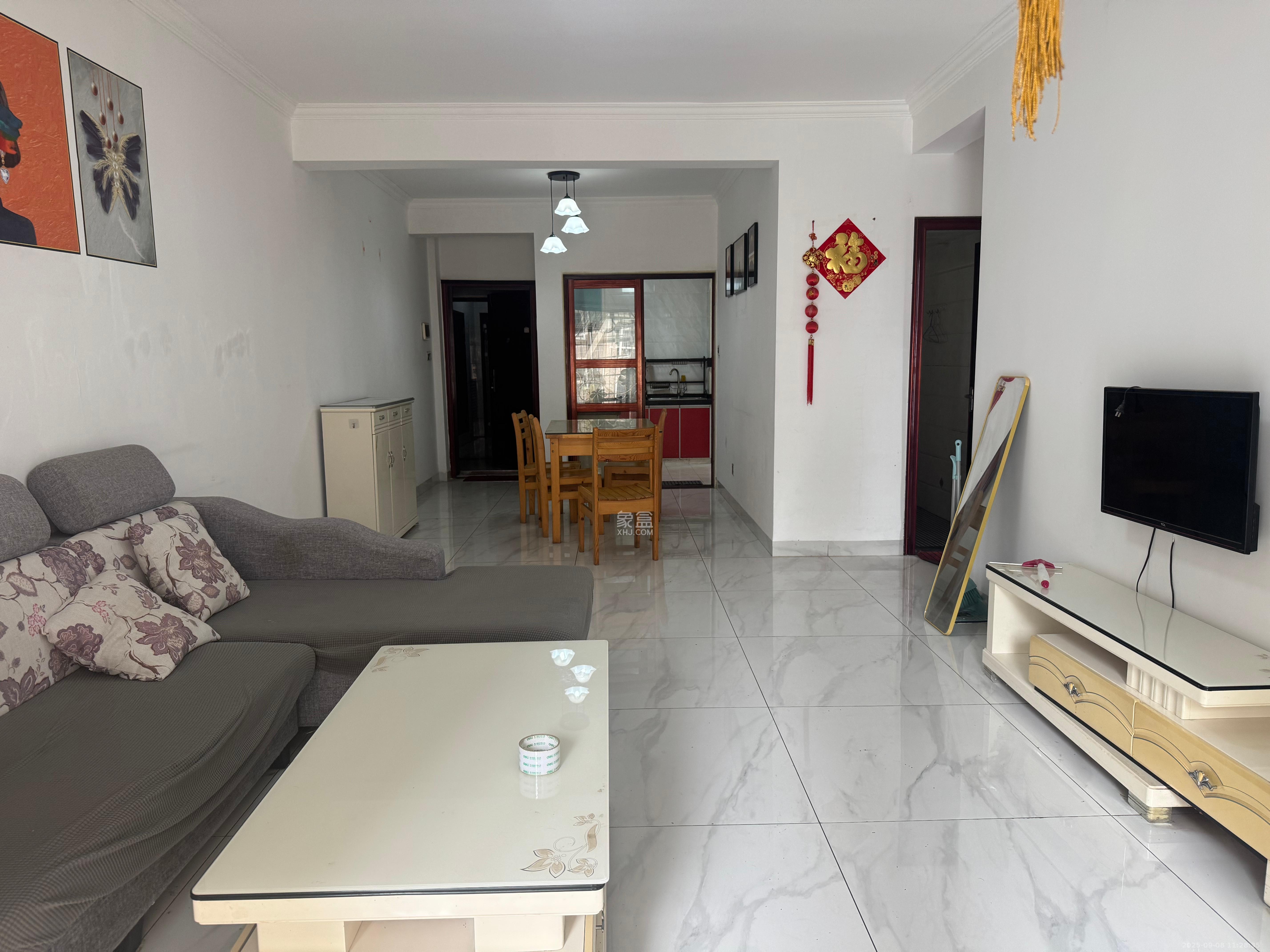 水岸世景  3室2厅1卫    1450.0元/月室内图