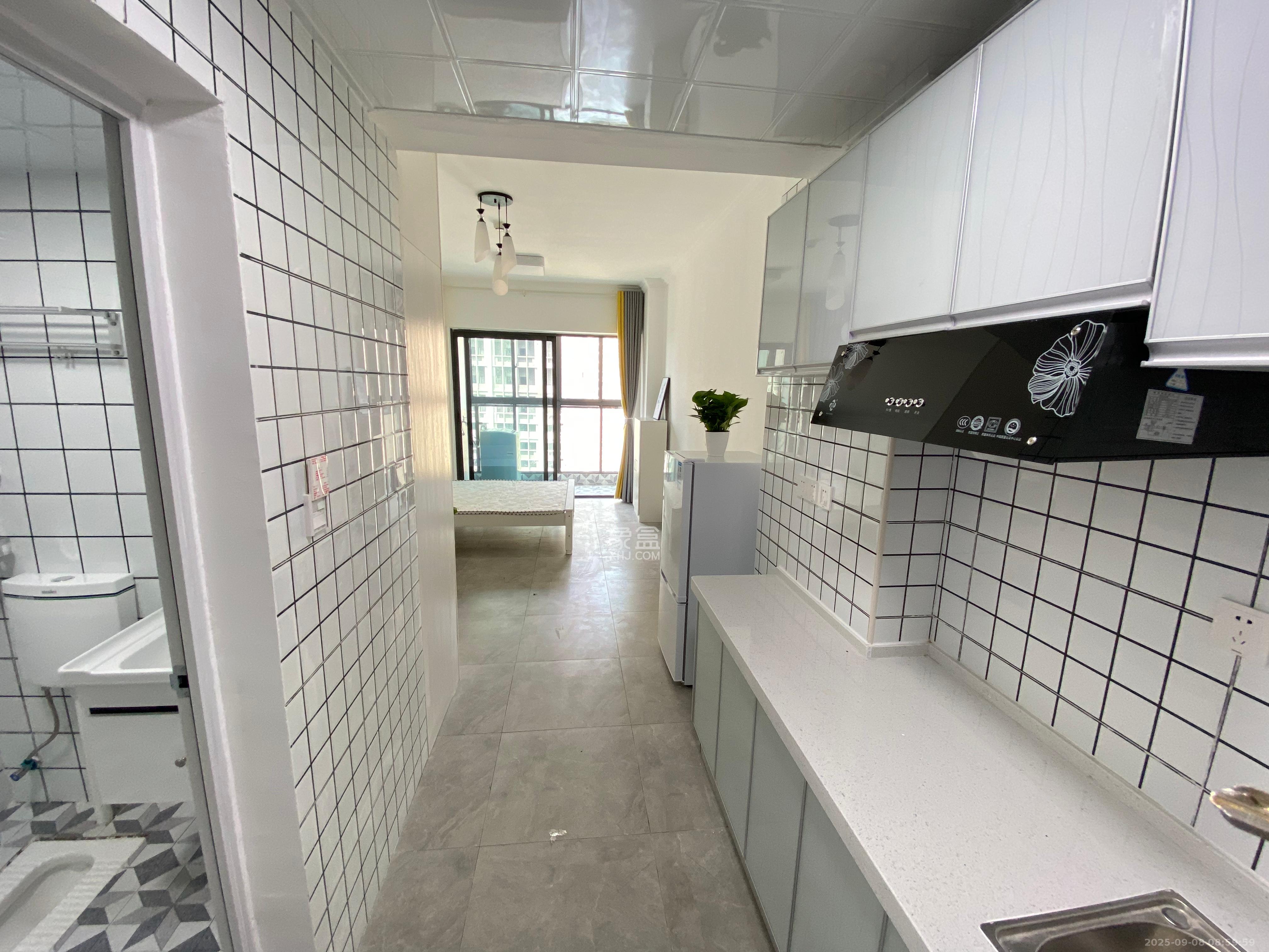 钱隆世家  1室0厅1卫    1500.0元/月 钱隆世家  1室0厅1卫    1500.0元/月室内图