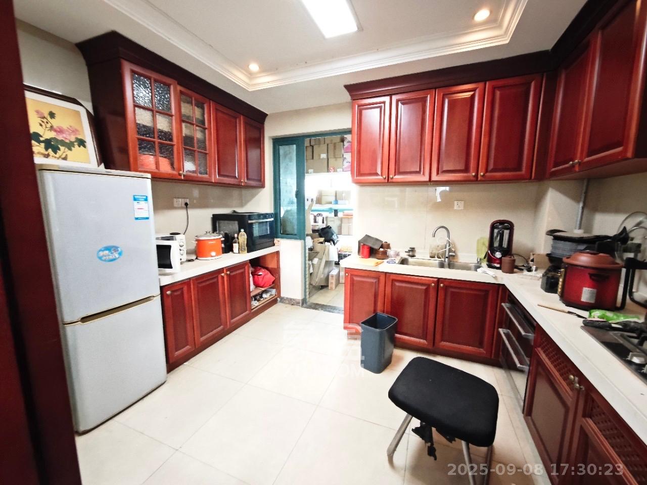 恒大雅苑 6室2厅3卫 5000.0元/月 恒大雅苑 6室2厅3卫 5000.0元/月室内图