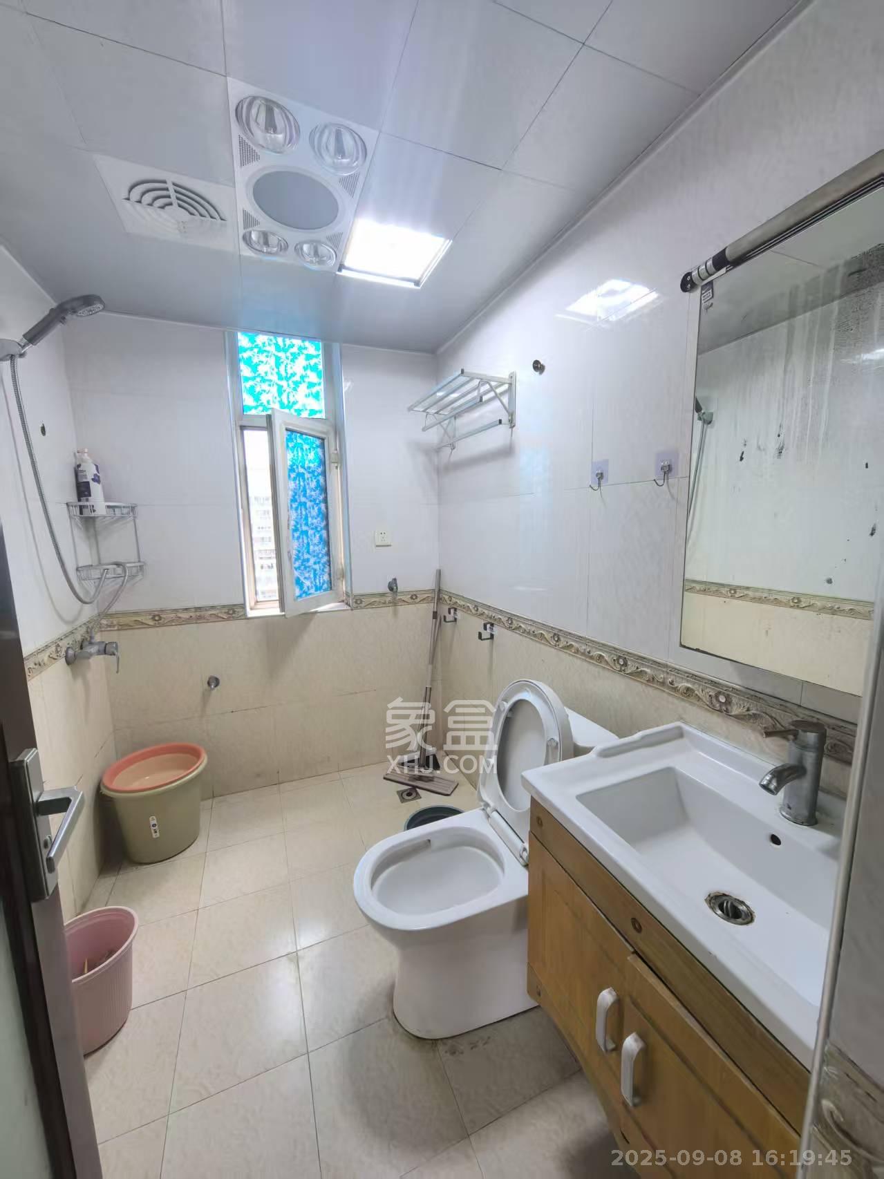 红区抽屉 3室2厅1卫 3000.0元/月 红区抽屉 3室2厅1卫 3000.0元/月室内图