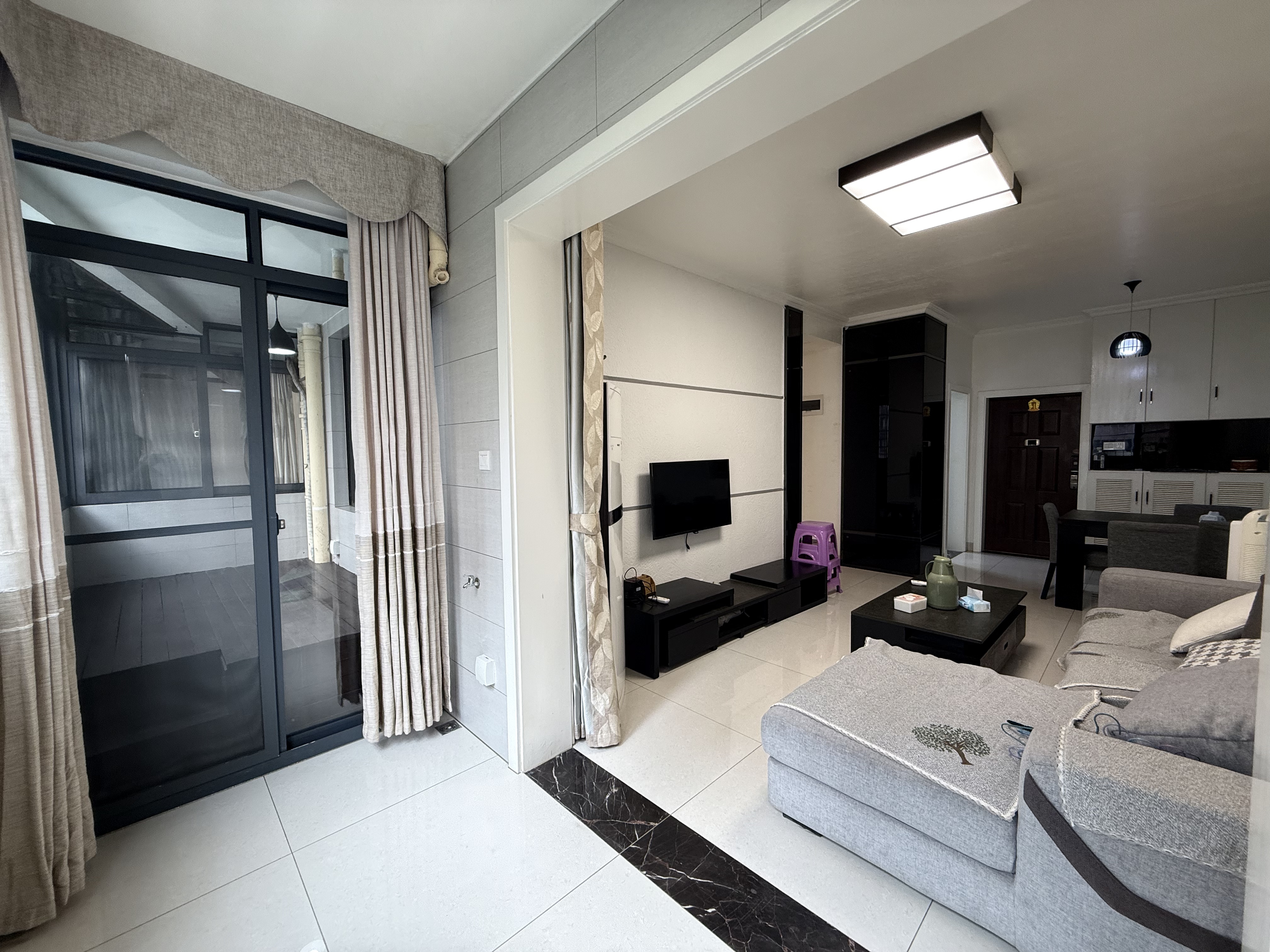 新城吾悦广场 3室2厅1卫 3100.0元/月 新城吾悦广场 3室2厅1卫 3100.0元/月室内图