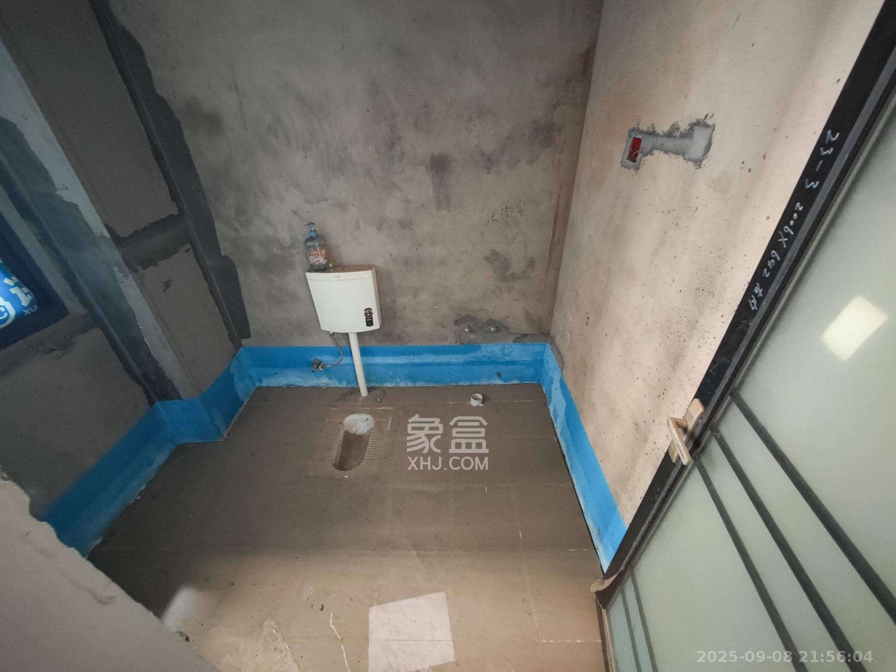 西湖鸿运佳苑  4室2厅2卫    87.0万 西湖鸿运佳苑  4室2厅2卫    87.0万卫生间