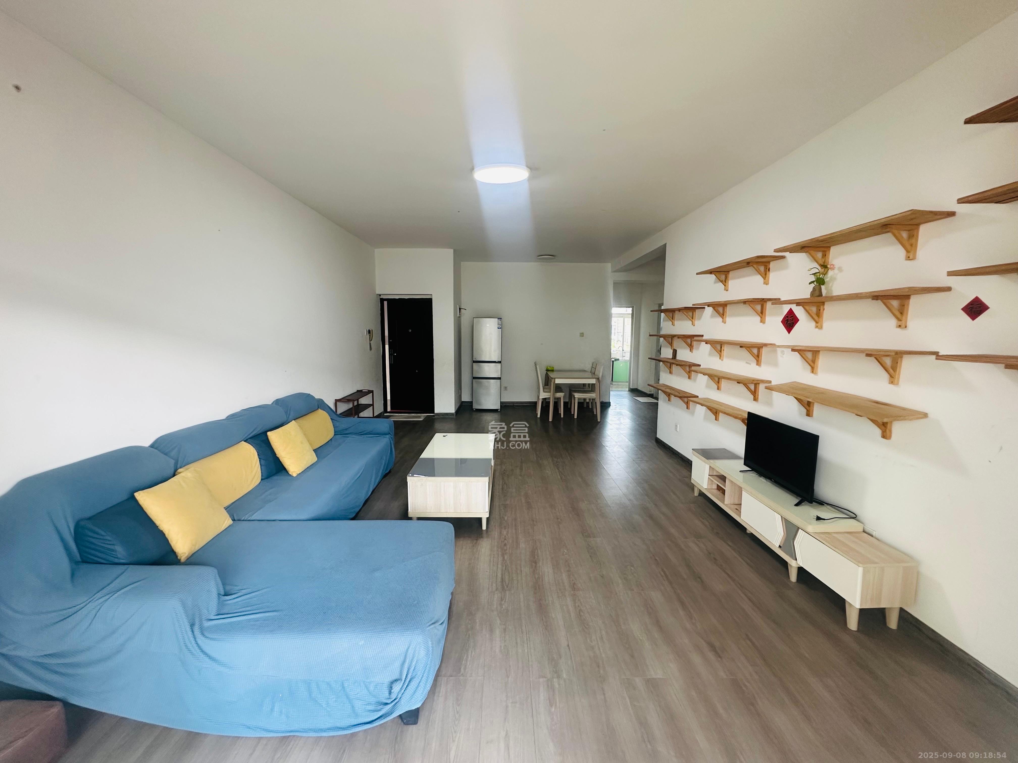 水木兰庭  3室2厅2卫    2000.0元/月室内图