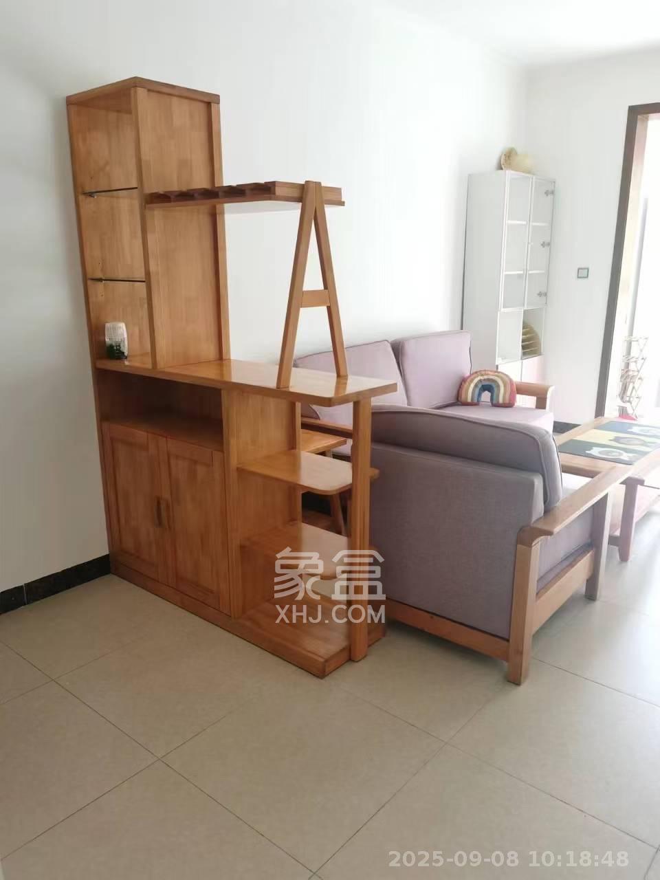 澳海月亮湾  3室2厅1卫    1600.0元/月 澳海月亮湾  3室2厅1卫    1600.0元/月室内图