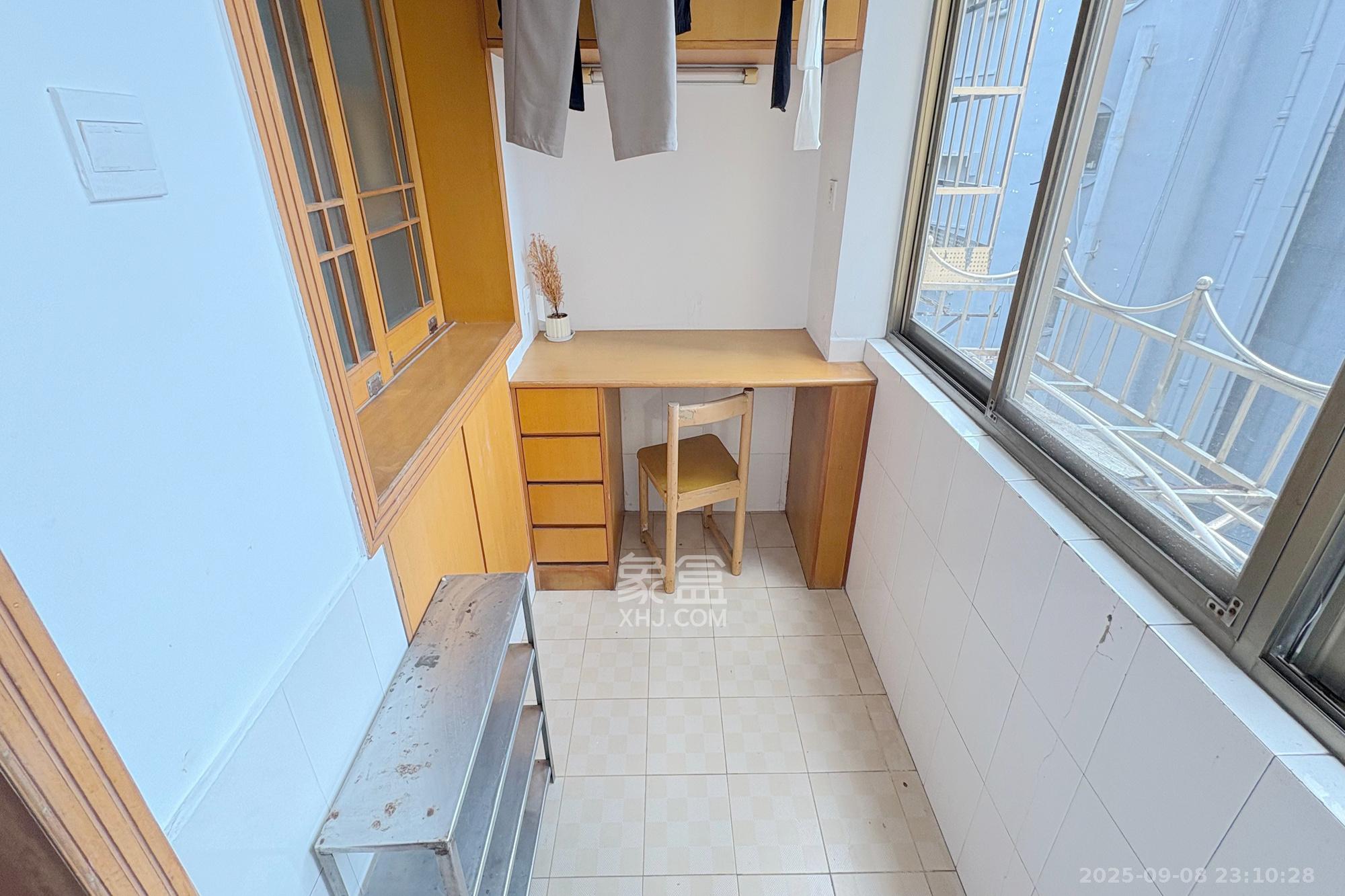 袁家岭省煤炭厅宿舍（芙蓉区省煤炭局小区）  3室1厅1卫    57.8万阳台