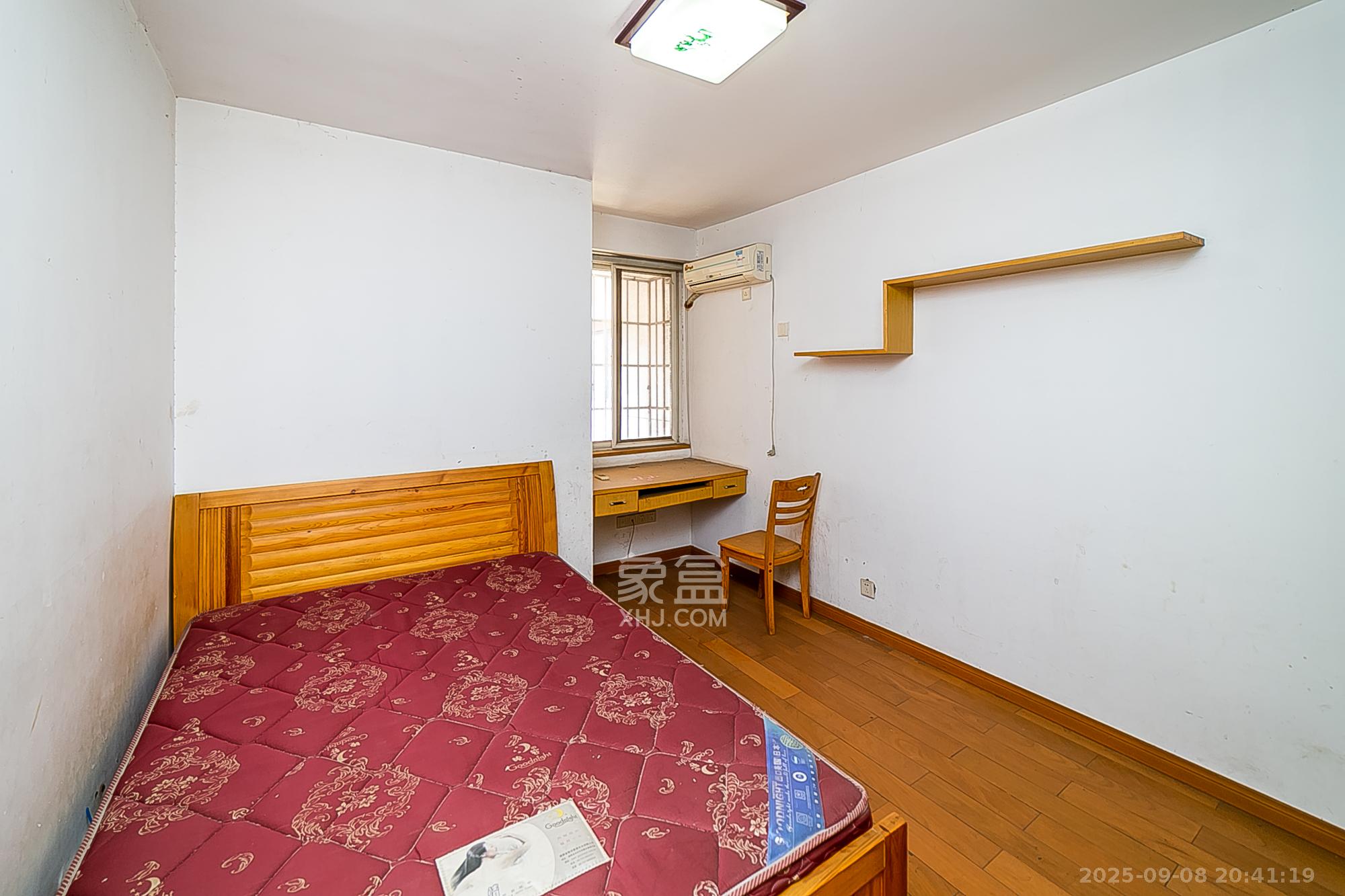 富绿新村  3室2厅1卫    59.8万 富绿新村  3室2厅1卫    59.8万卧室