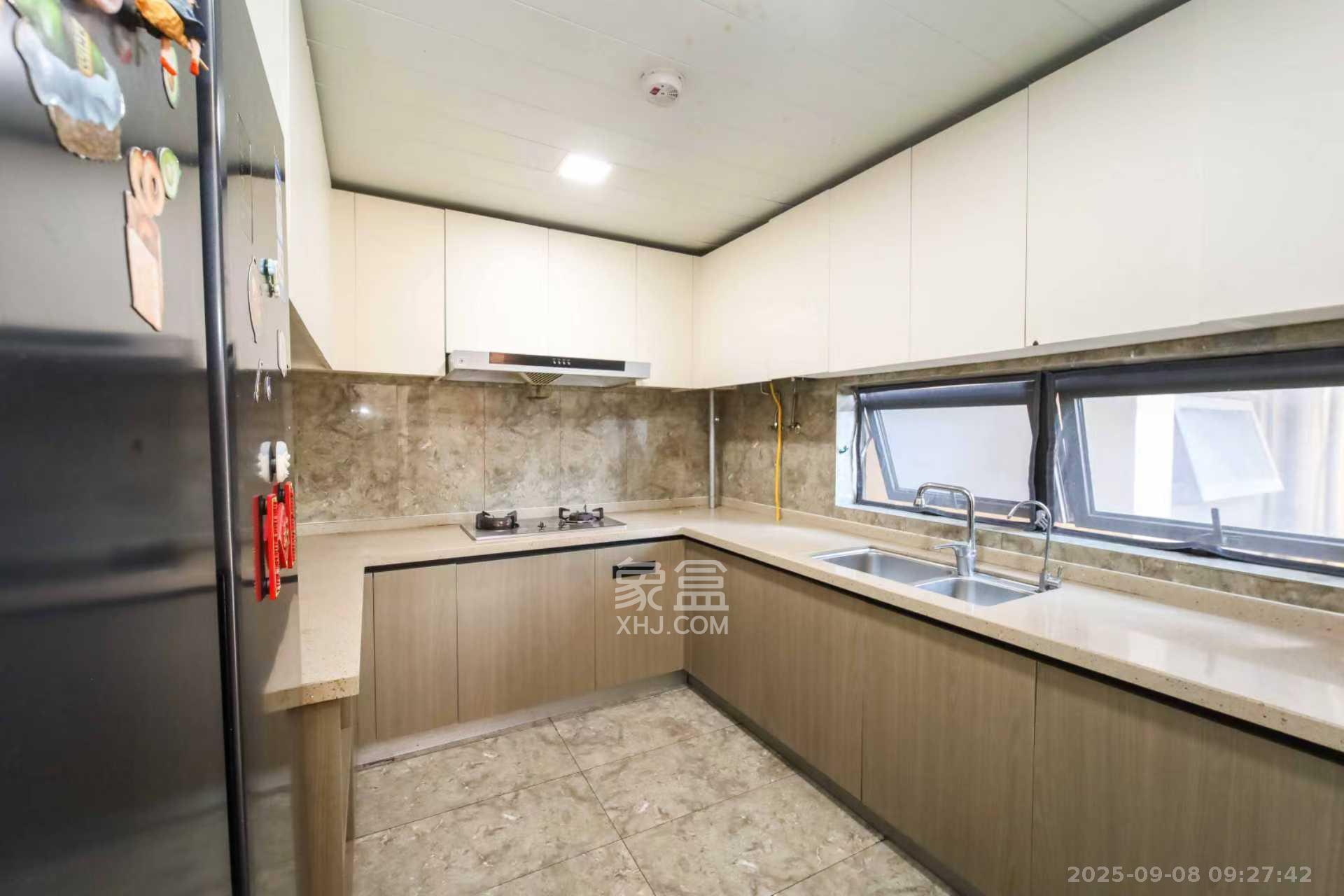 万科金域蓝湾 4室2厅2卫 3500.0元/月 万科金域蓝湾 4室2厅2卫 3500.0元/月室内图