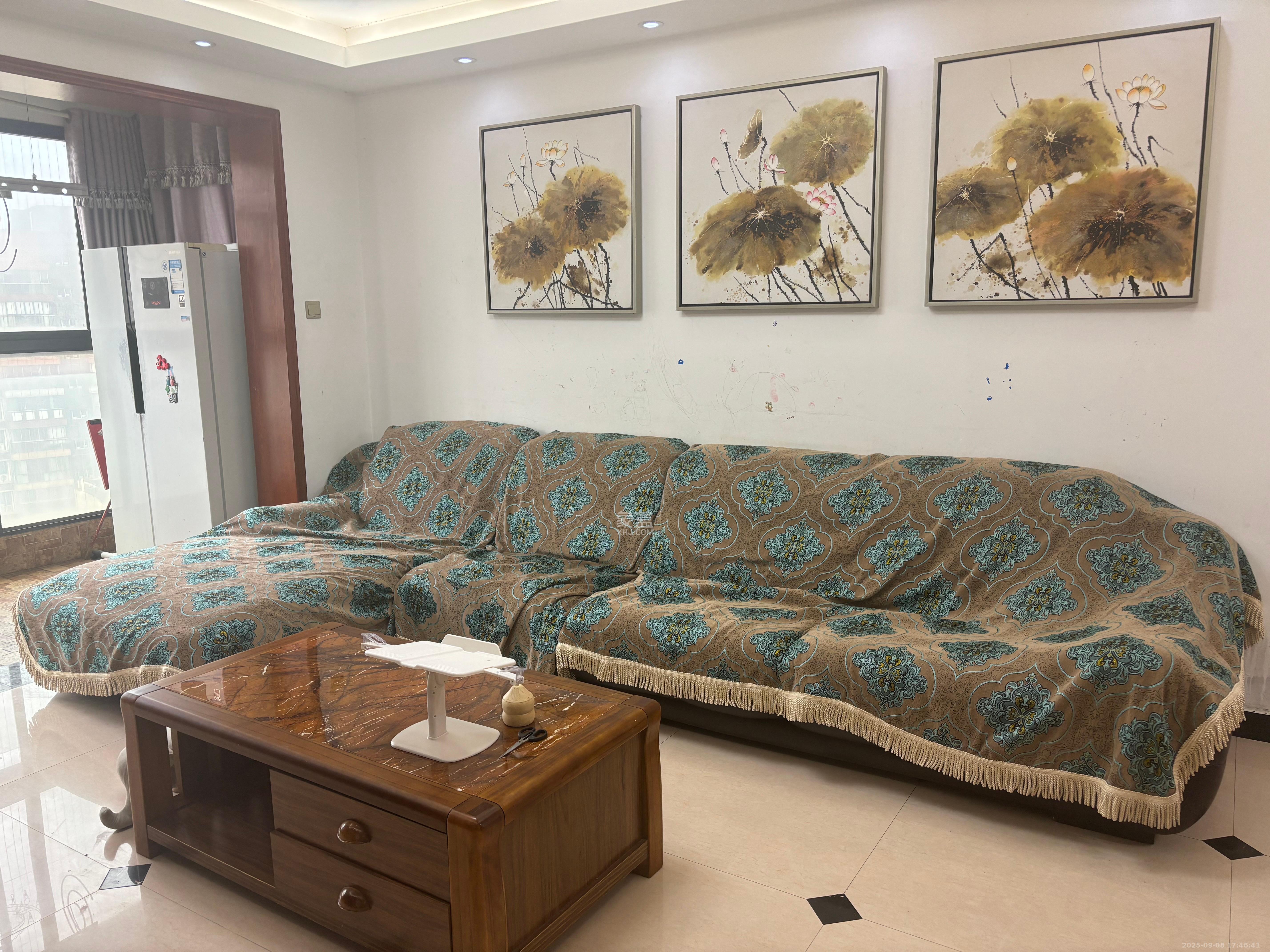 高鑫麓城 3室2厅2卫 2700.0元/月 高鑫麓城 3室2厅2卫 2700.0元/月室内图