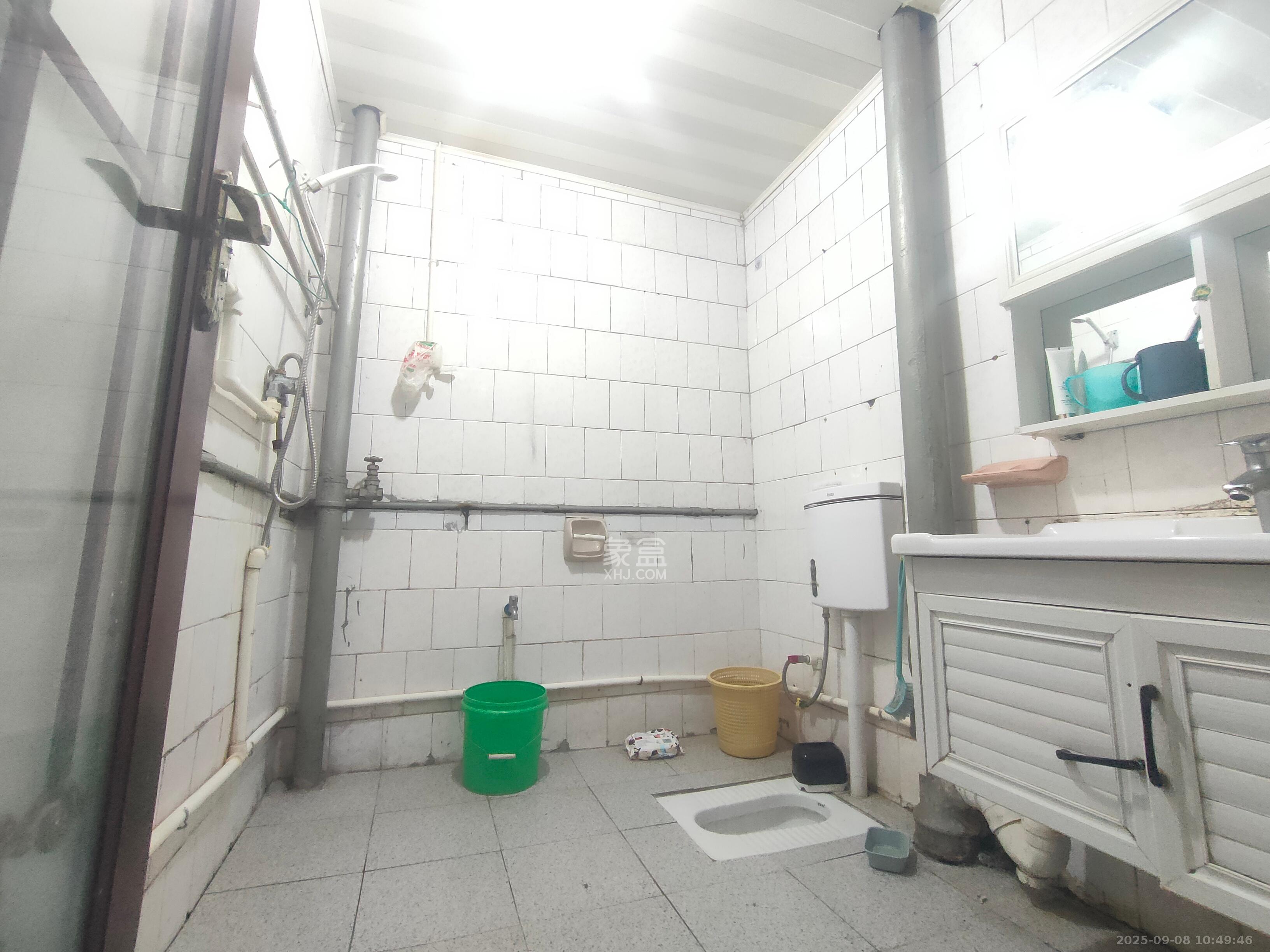 展览馆科协宿舍 3室1厅1卫 2000.0元/月 展览馆科协宿舍 3室1厅1卫 2000.0元/月室内图