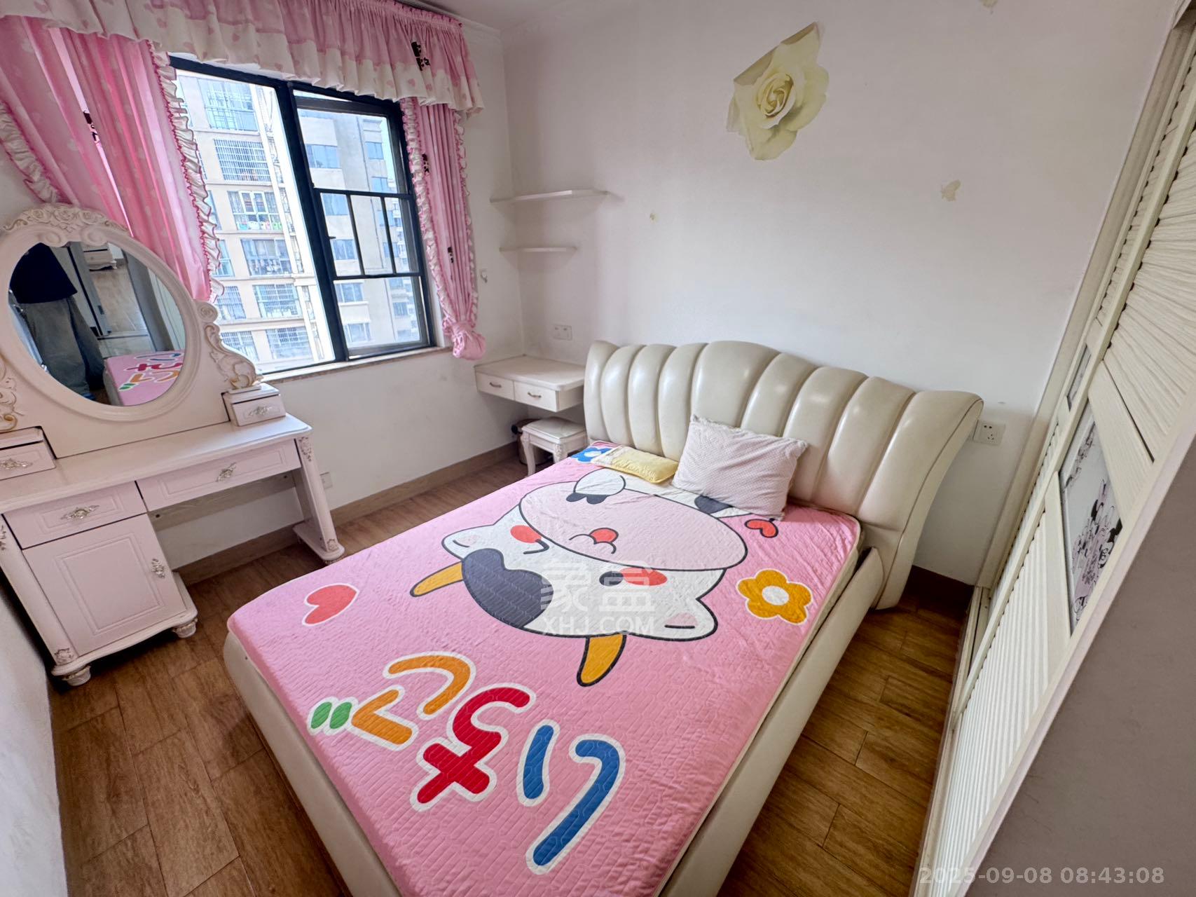 江河东澜湾  3室2厅2卫    3000.0元/月室内图