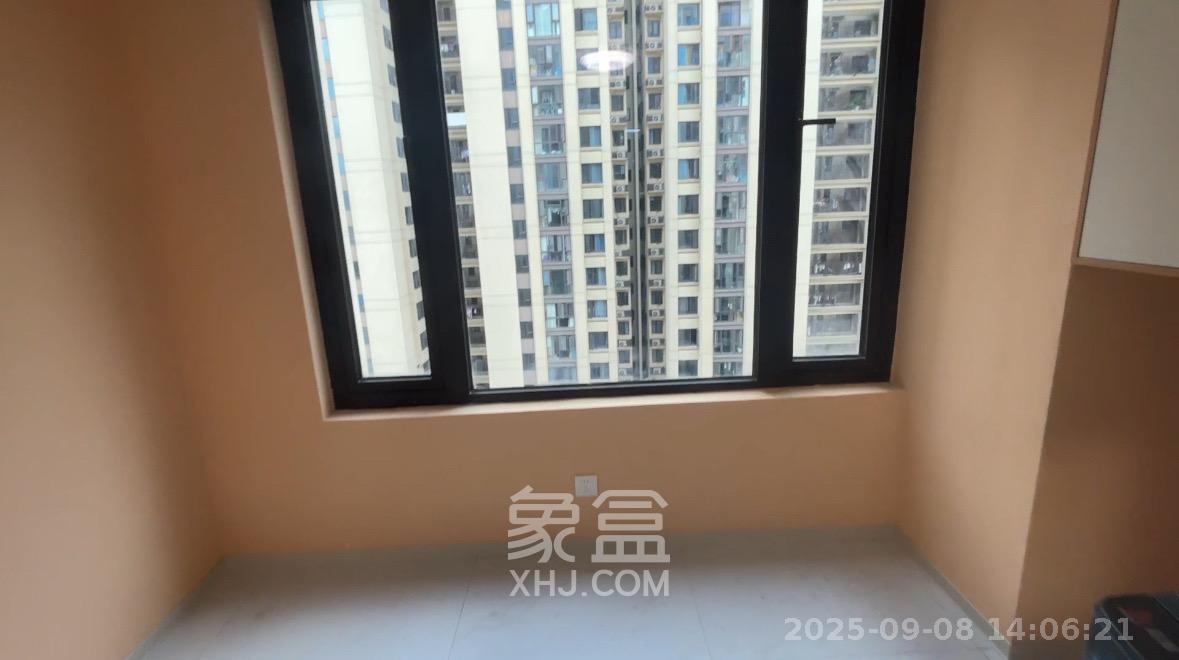 中海珑悦府  1室1厅1卫   1500.00元/月