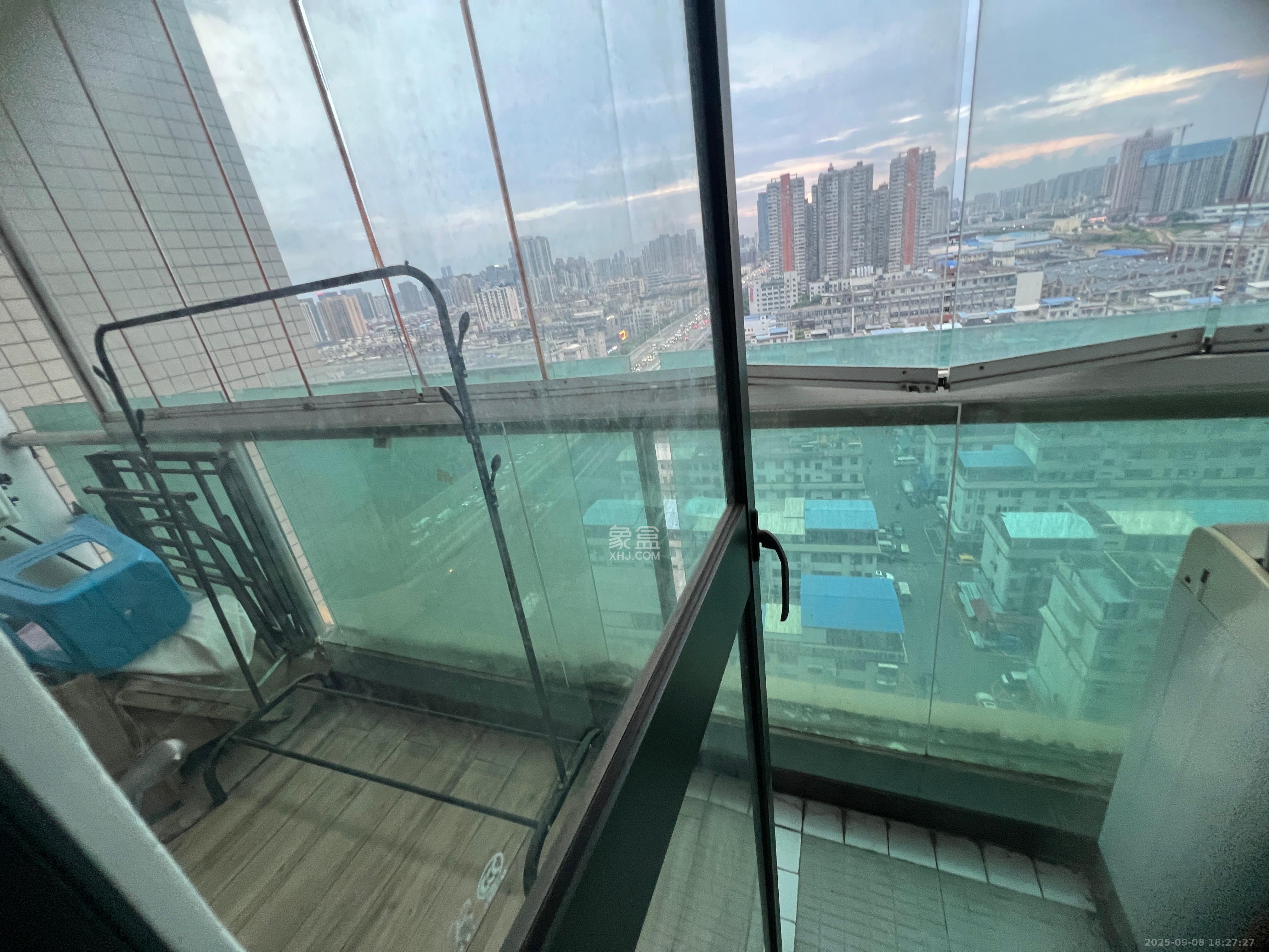 上东印象  1室1厅1卫   1500.00元/月室内图