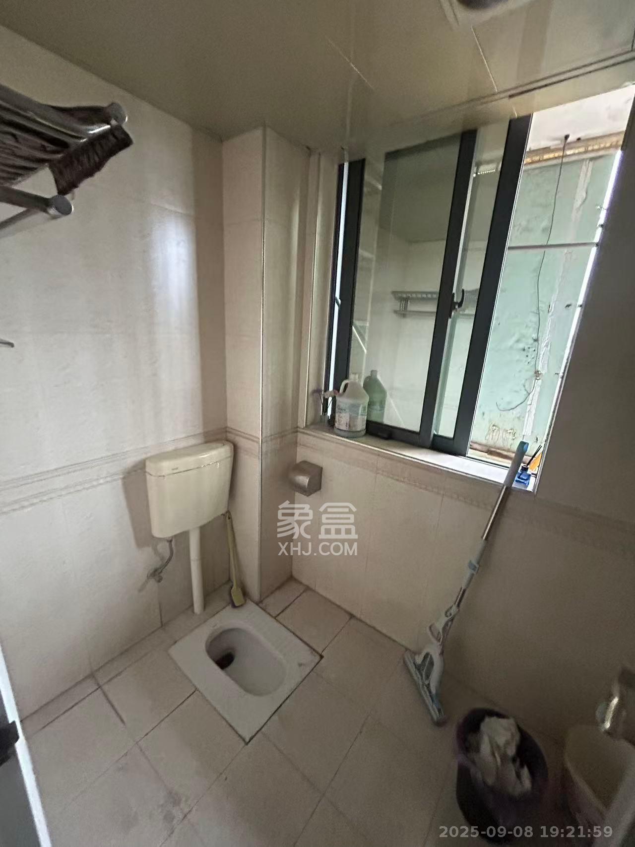 芙蓉蓉苑 2室1厅1卫 3000.0元/月 芙蓉蓉苑 2室1厅1卫 3000.0元/月室内图