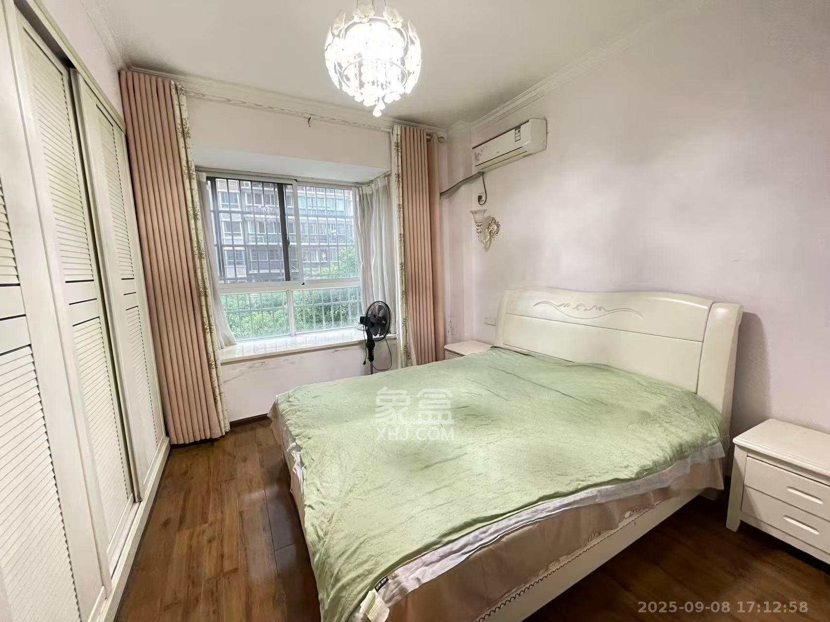 城市山水豪园(山水城市风景) 3室2厅2卫 2700.0元/月 城市山水豪园(山水城市风景) 3室2厅2卫 2700.0元/月室内图